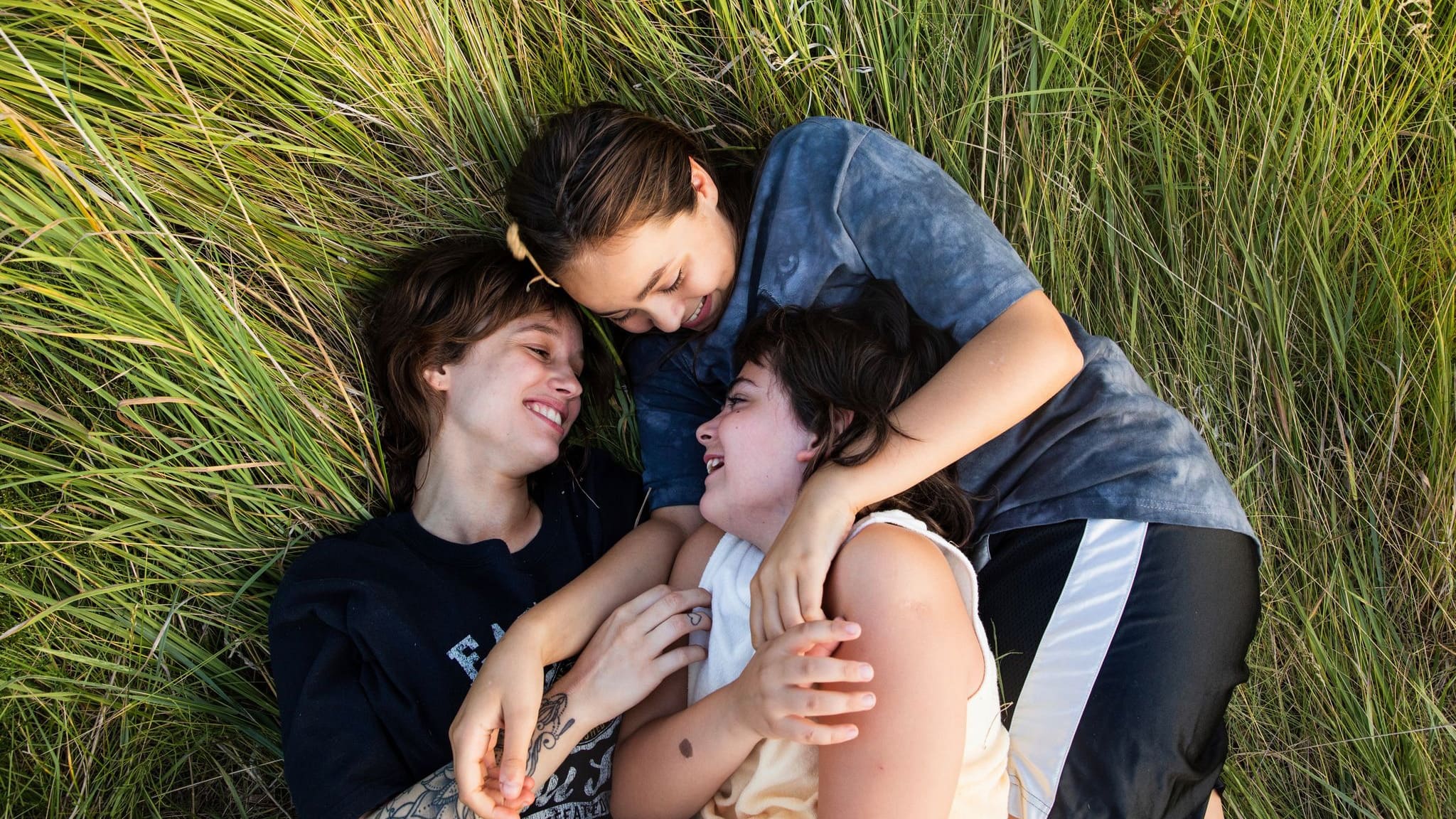 Видео к фильму Paradise Is Burning | Official Trailer