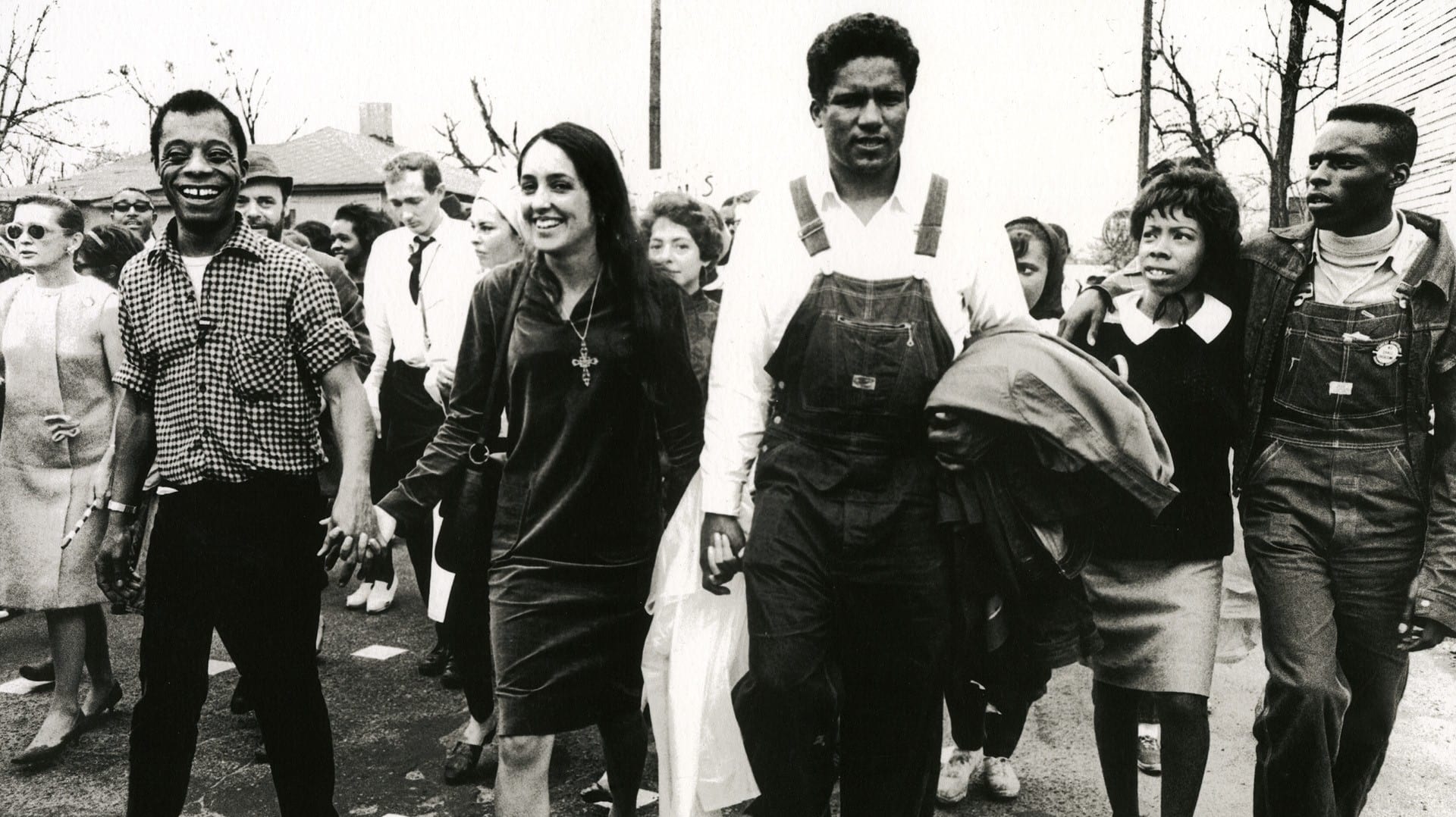 Видео к фильму Joan Baez: I Am a Noise | Touring