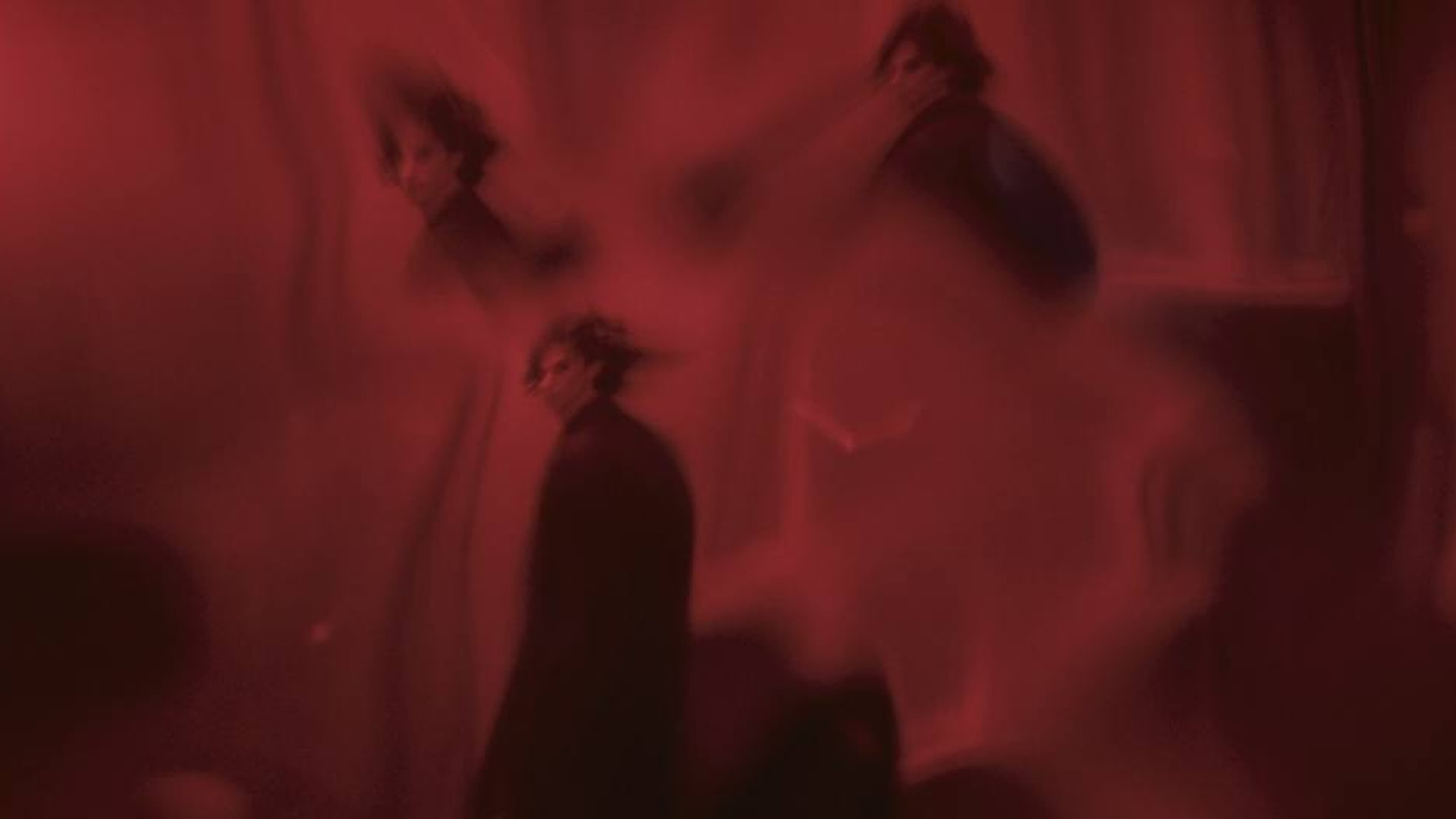 Видео к фильму The man who photographed the most beautiful woman in the world | L&rsquo;UOMO CHE FOTOGRAF&Ograve; LA DONNA PI&Ugrave; BELLA DEL MONDO (2023) | Teaser del cortometraggio