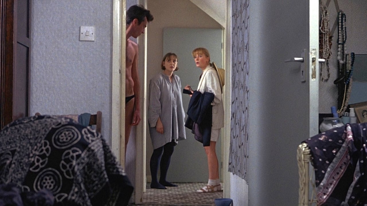 Видео к фильму Обнаженная | Naked (trailer) - in UK cinemas and on BFI Blu-ray November 2021 | BFI