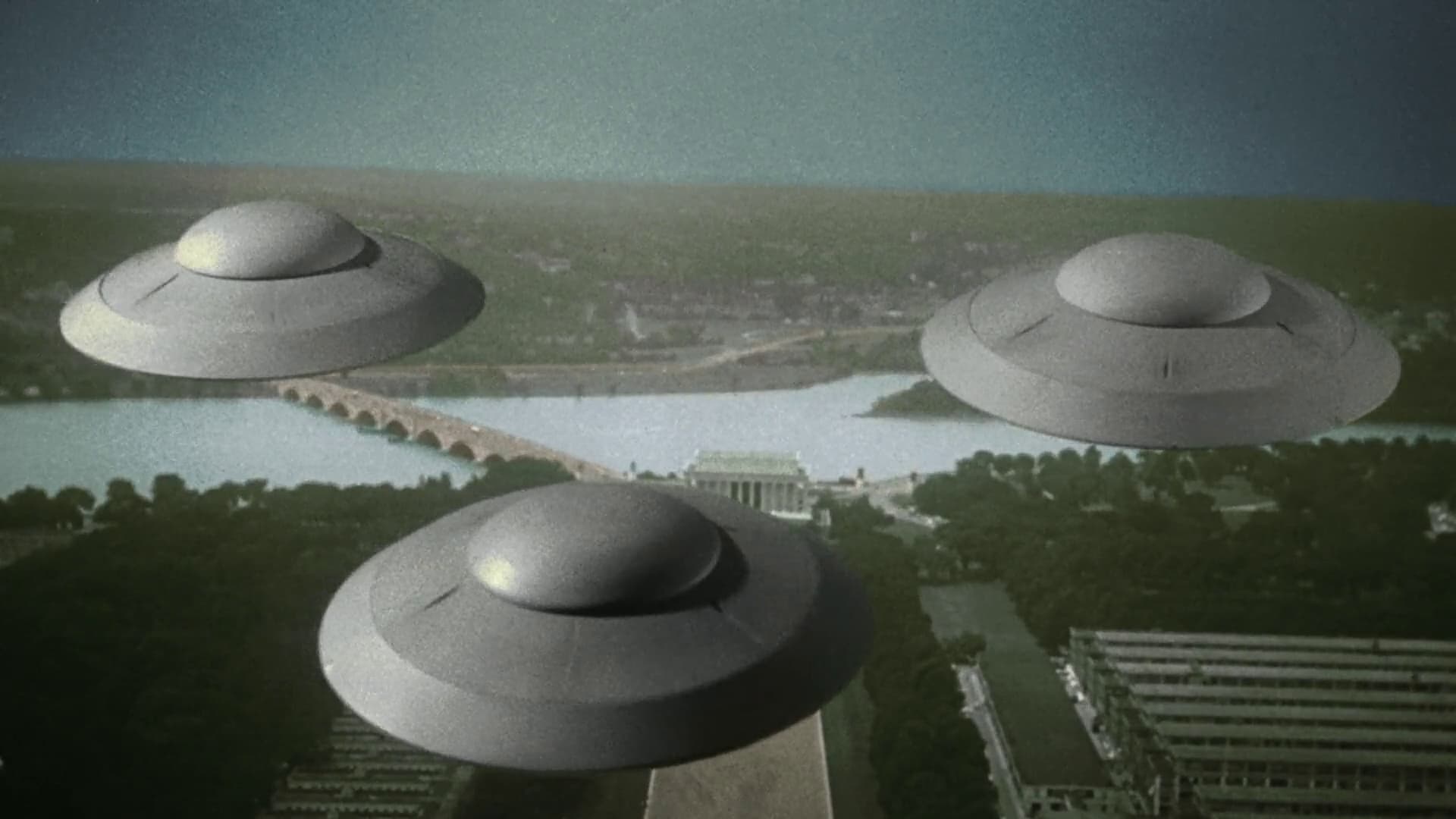 Видео к фильму Земля против летающих тарелок | Joe Dante on EARTH VS. THE FLYING SAUCERS