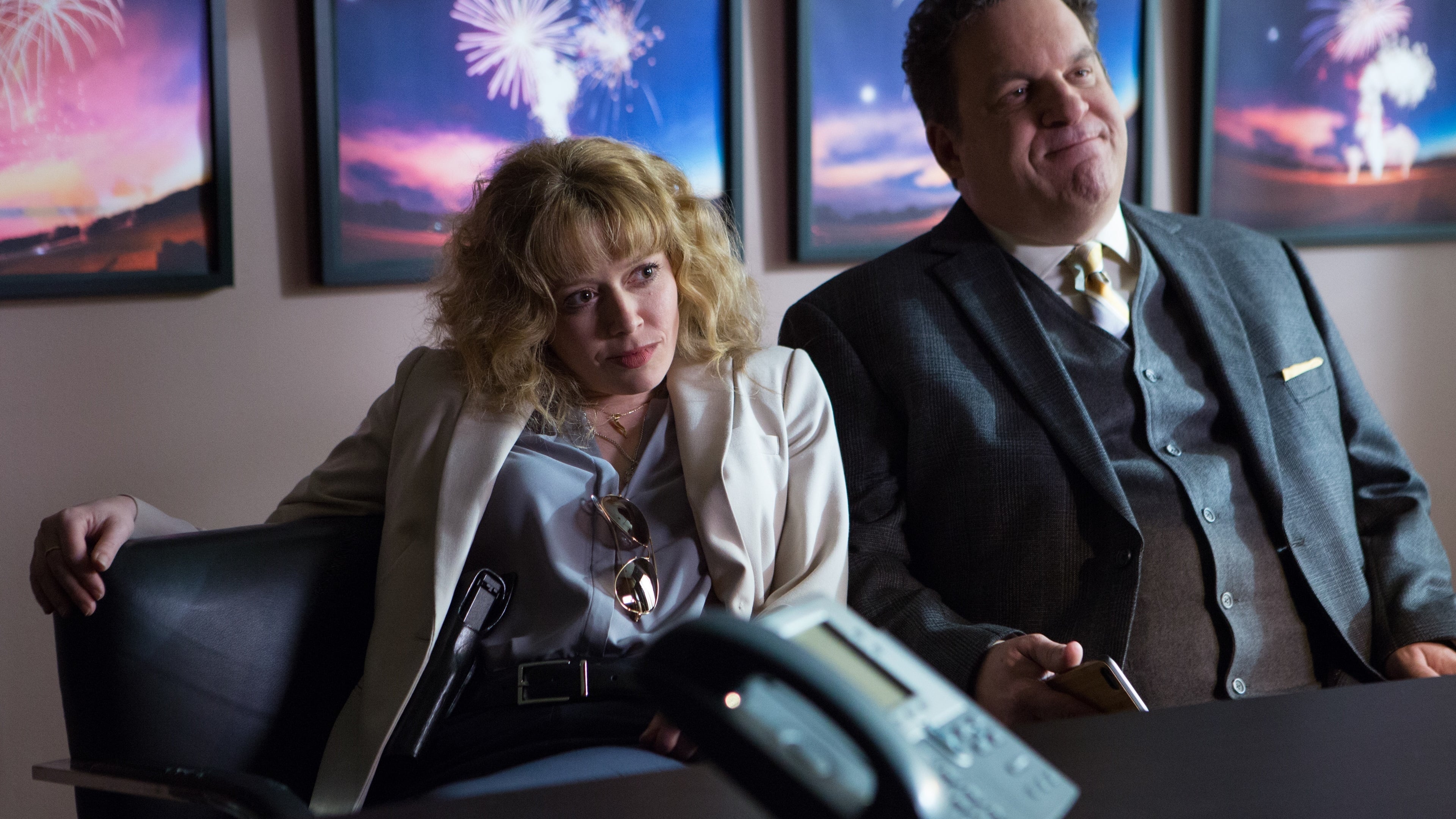 Видео к фильму Красавчик | Handsome: A Netflix Mystery Movie | Official Trailer [HD] | Netflix