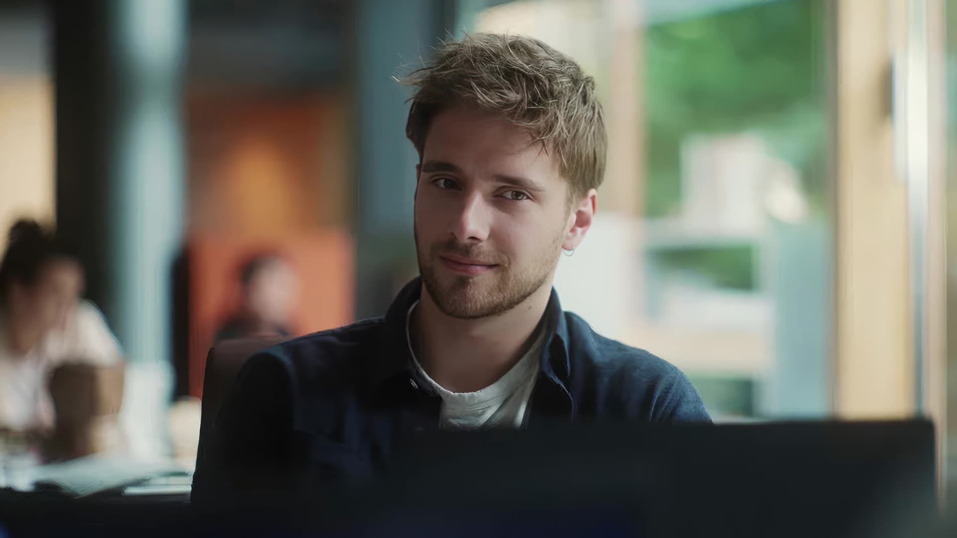 Видео к фильму Tonight You're Sleeping with Me | Tonight You're Sleeping With Me - Trailer