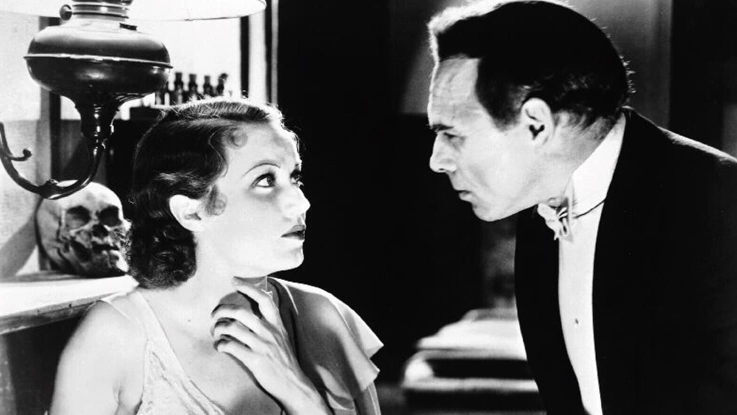 Видео к фильму Доктор Икс | Doctor X 1932 Restoration Clip