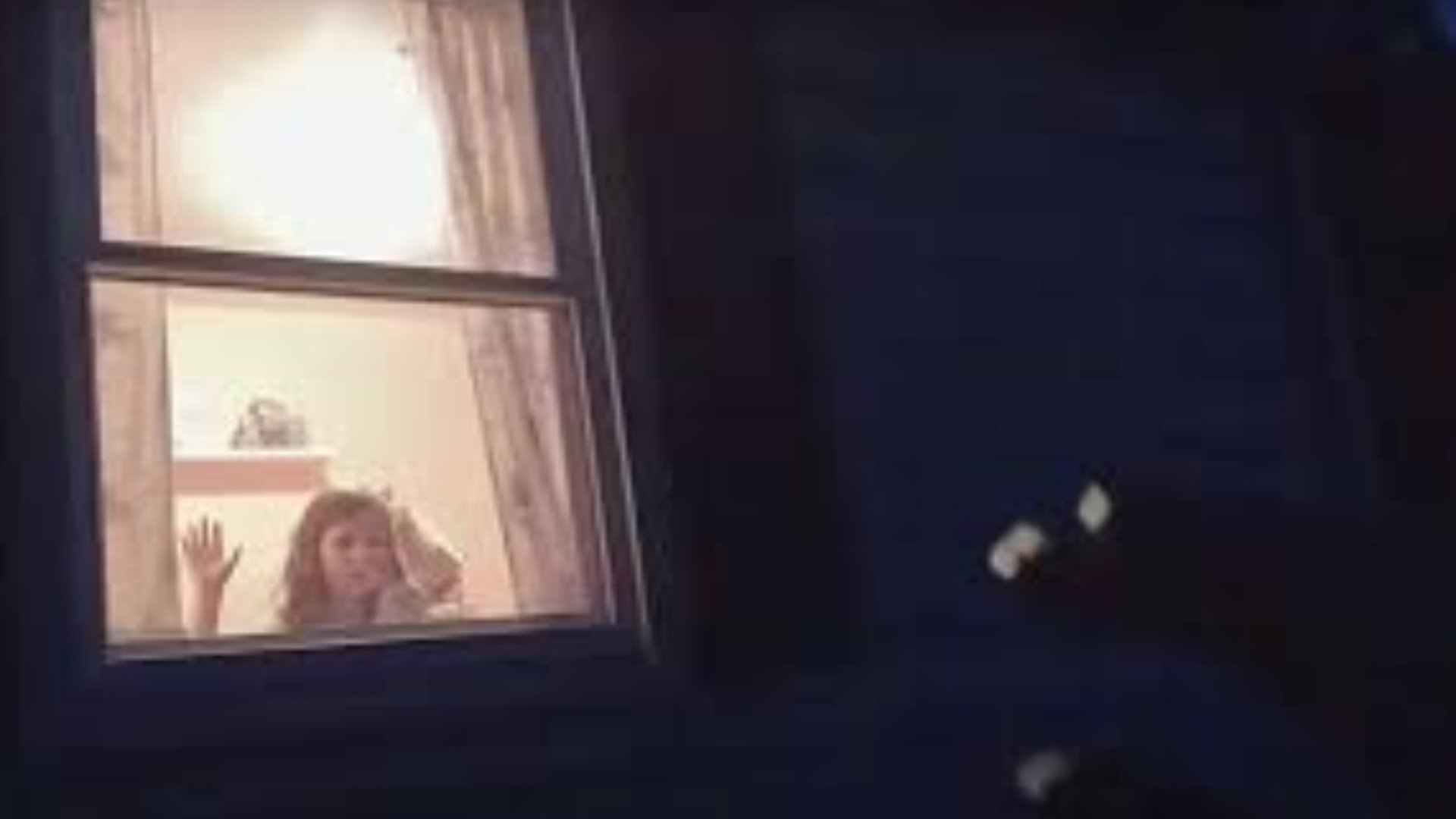 Видео к фильму Looky-loo | looky-loo (TEASER)