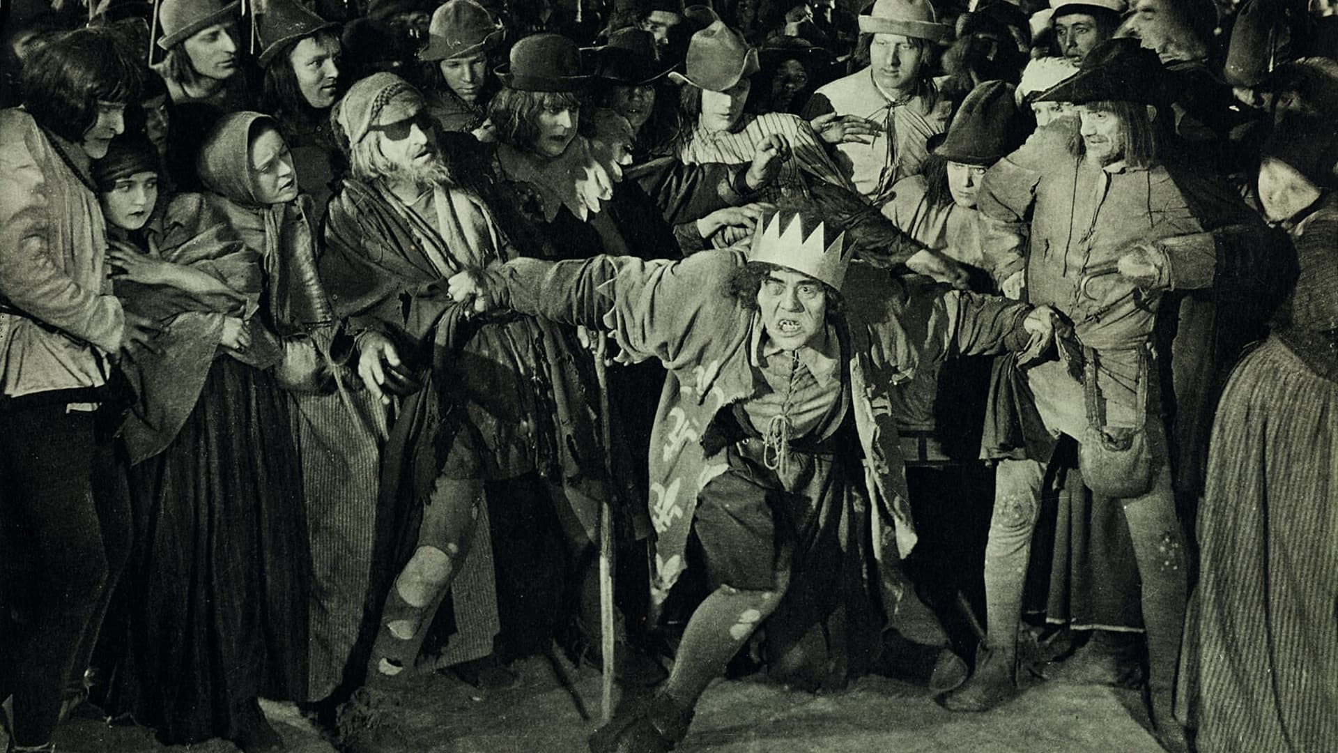 Видео к фильму The Hunchback of Notre Dame | THE HUNCHBACK OF NOTRE DAME "Esmeralda is rescued from the gallows by Quasimodo" Clip