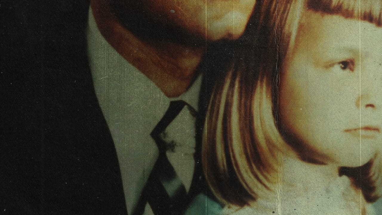 Видео к фильму Girl in the Picture | Official Trailer