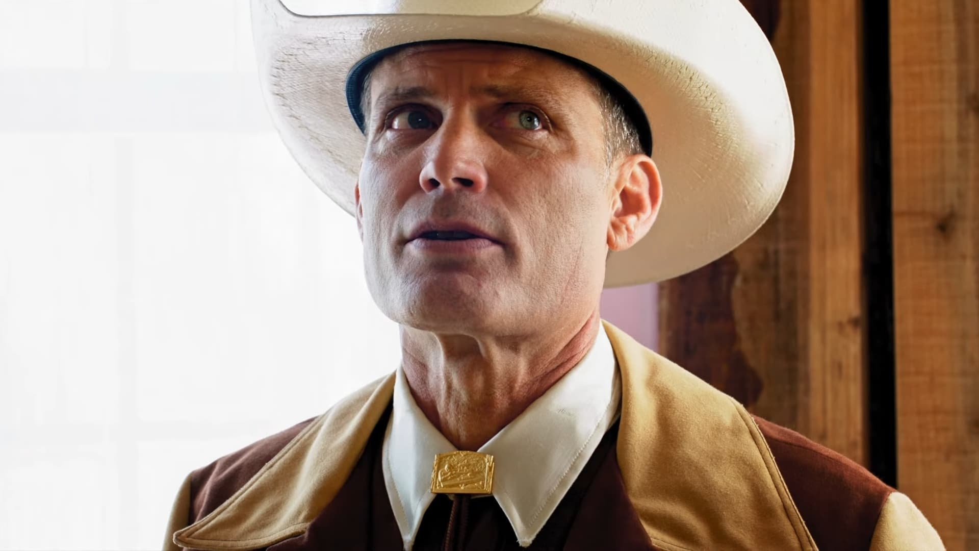 Видео к фильму Игра на выживание | трейлер американского триллера ИГРА НА ВЫЖИВАНИЕ с Рурком, Сувари и Ван Дьеном, в кино с 6 апреля