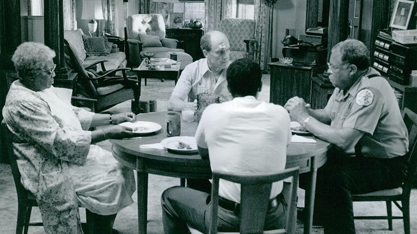 Видео к фильму A Family Thing | A Family Thing Trailer 1996