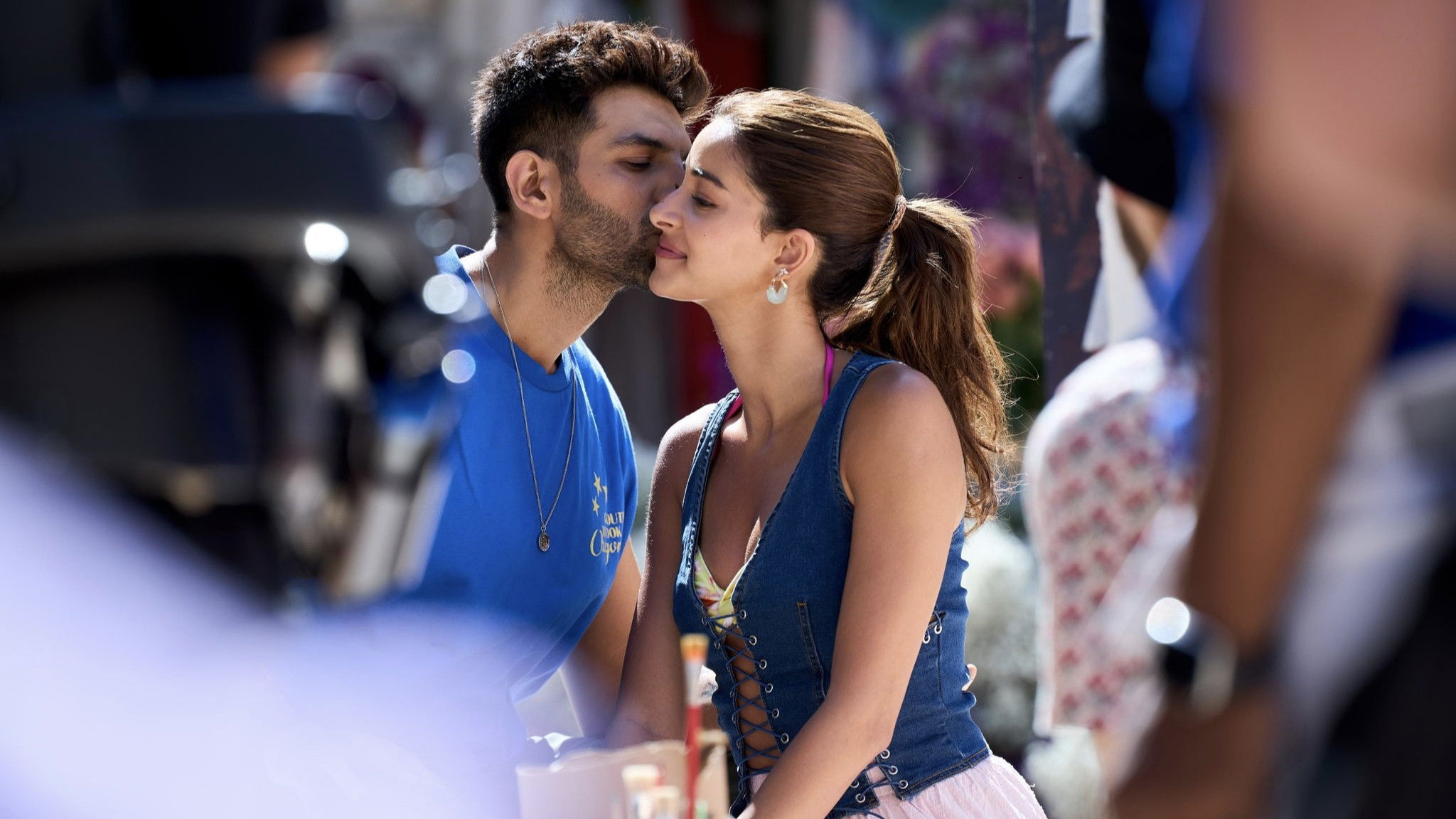 Видео к фильму Tu Meri Main Tera Main Tera Tu Meri | Tu Meri Main Tera Main Tera Tu Meri | Kartik Aaryan | Sameer Vidwans | In cinemas 2026