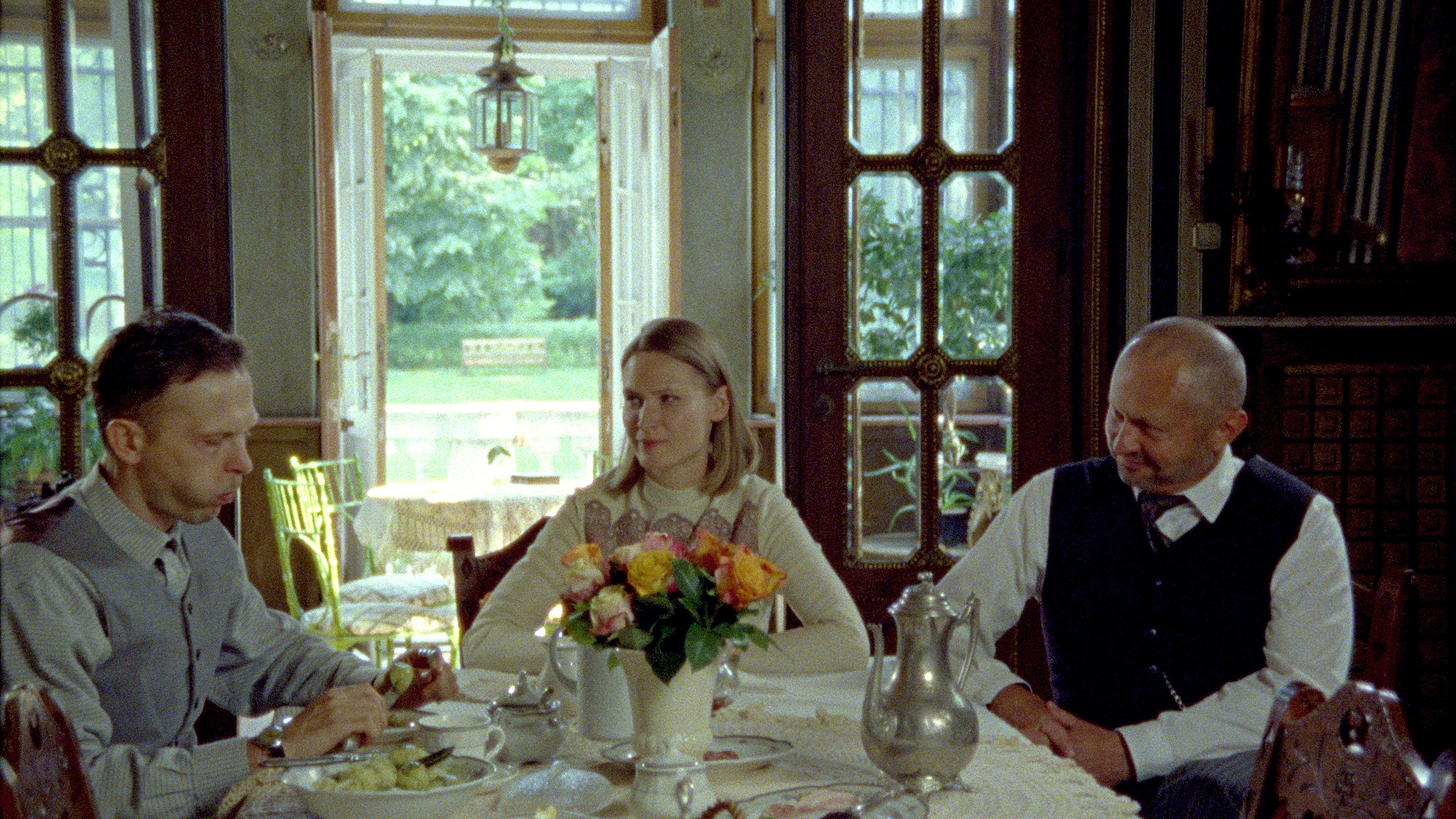 Видео к фильму The Assistant | Official Trailer