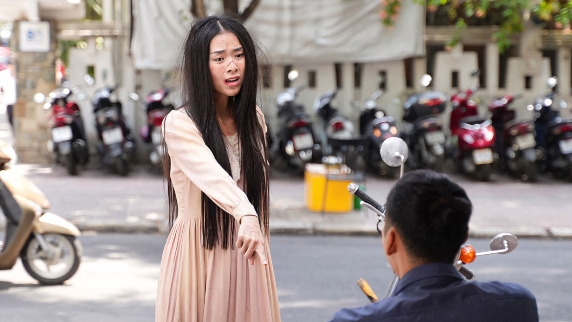 Видео к фильму Betting with Ghost | L&Agrave;M GI&Agrave;U VỚI MA OFFICIAL TRAILER - KC: 30.08.2024