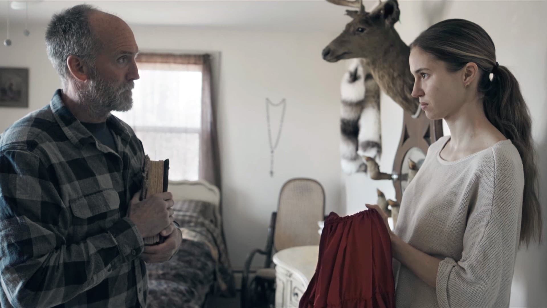 Видео к фильму Silence of the Prey | Red-Band Official Trailer