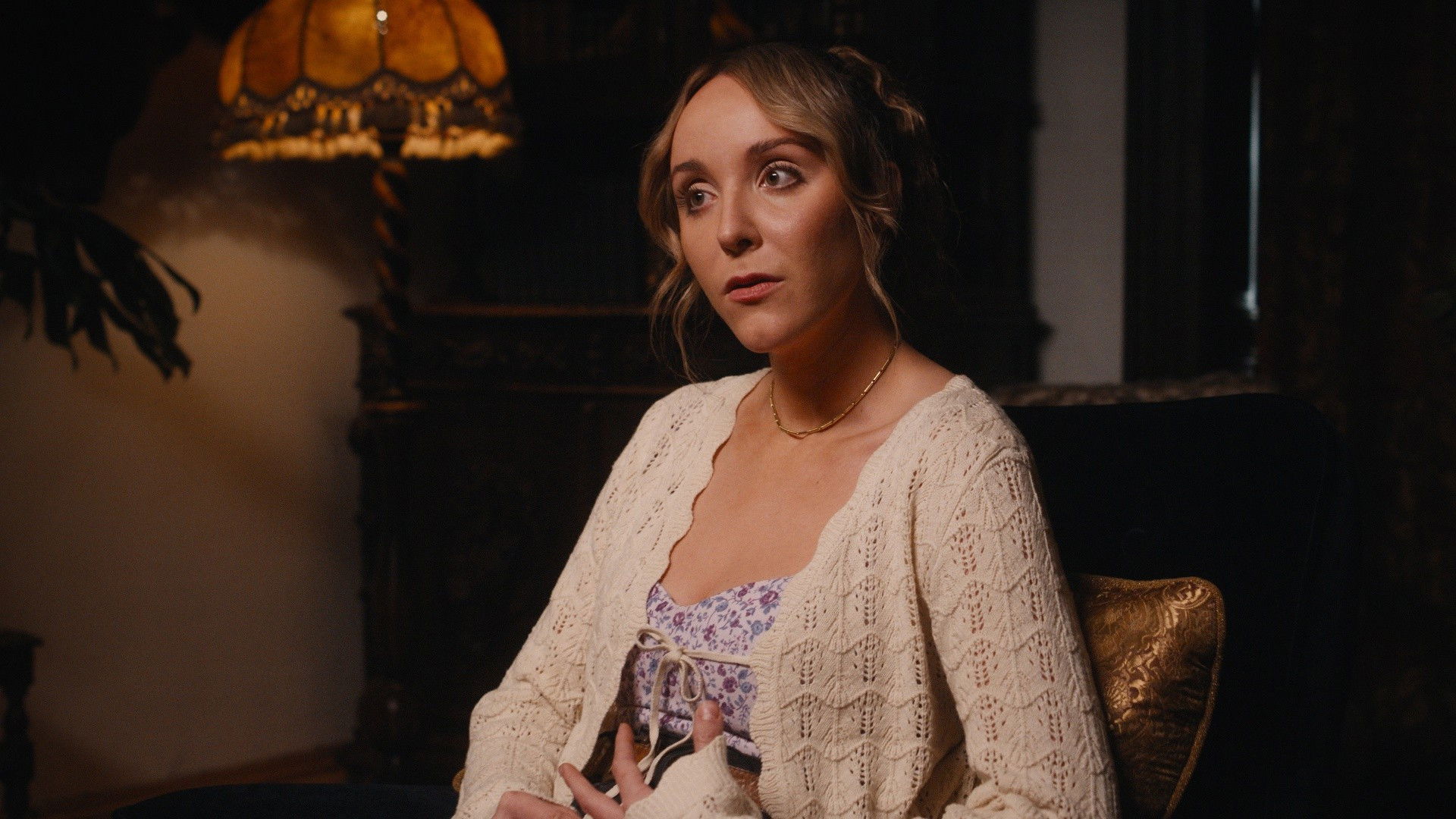 Видео к фильму A Murder Between Friends | Trailer