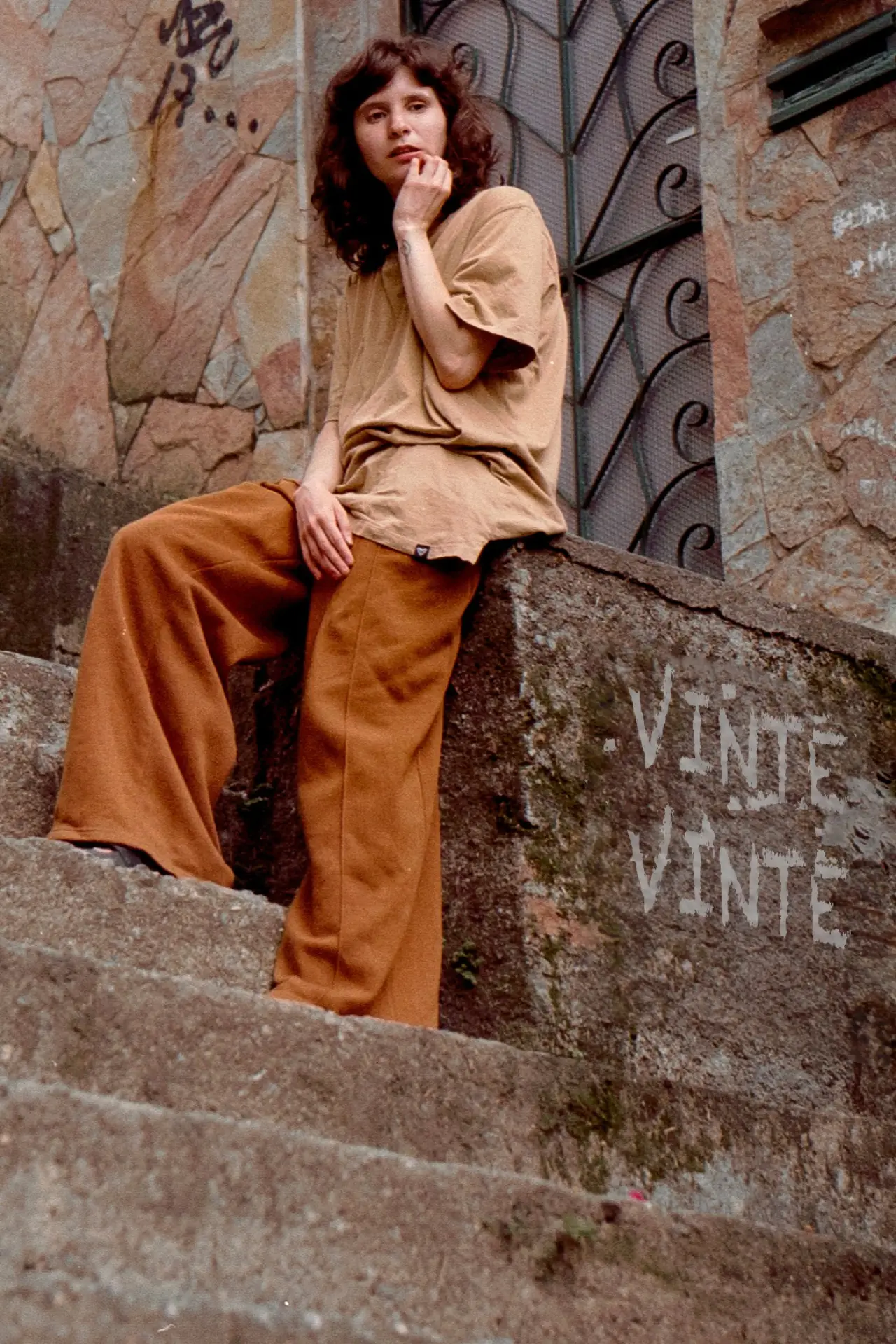Постер к фильму "Vinte Vinte"