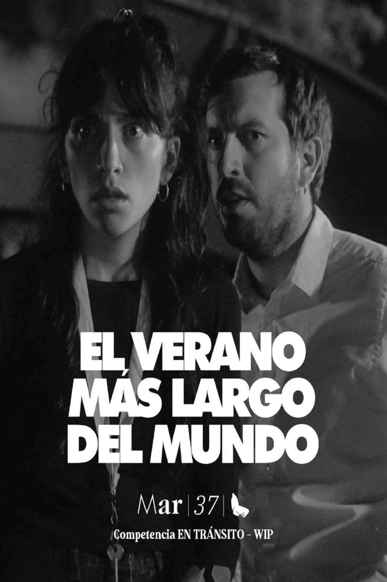 Постер к фильму "El verano más largo del mundo"