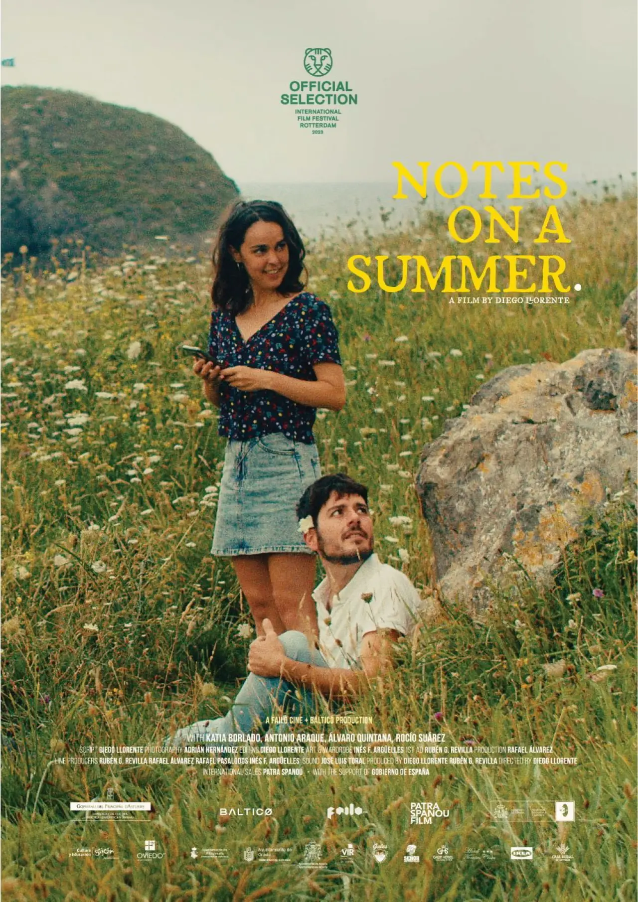 Постер к фильму "Notas sobre un verano"