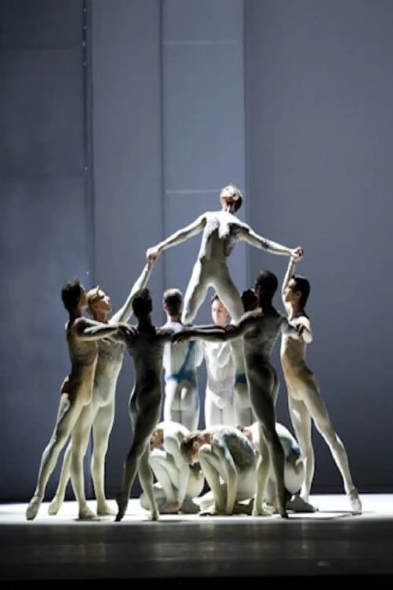 Постер к фильму "Royal Opera House 2023/24: Macmillan Triple"