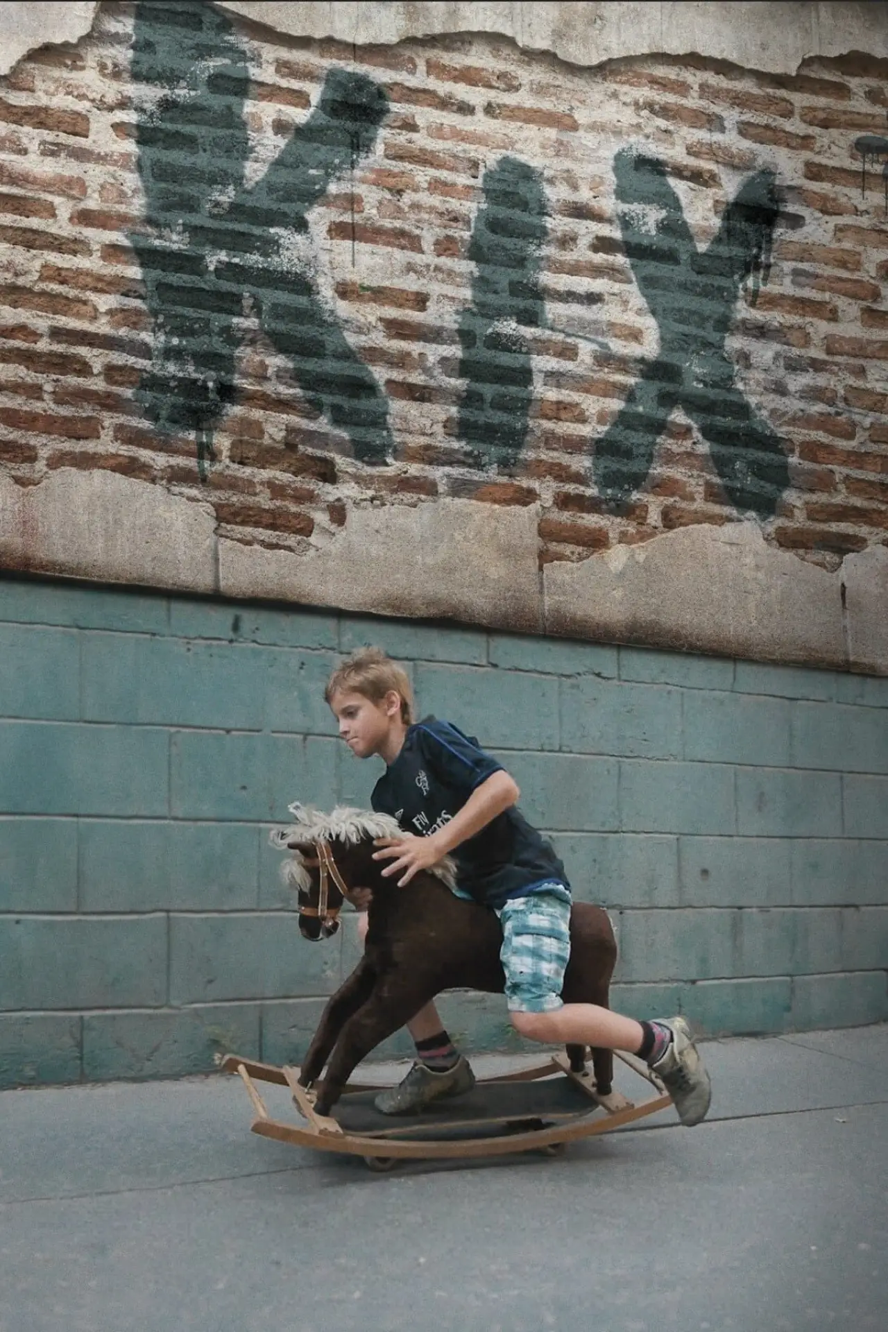 Постер к фильму "KIX"