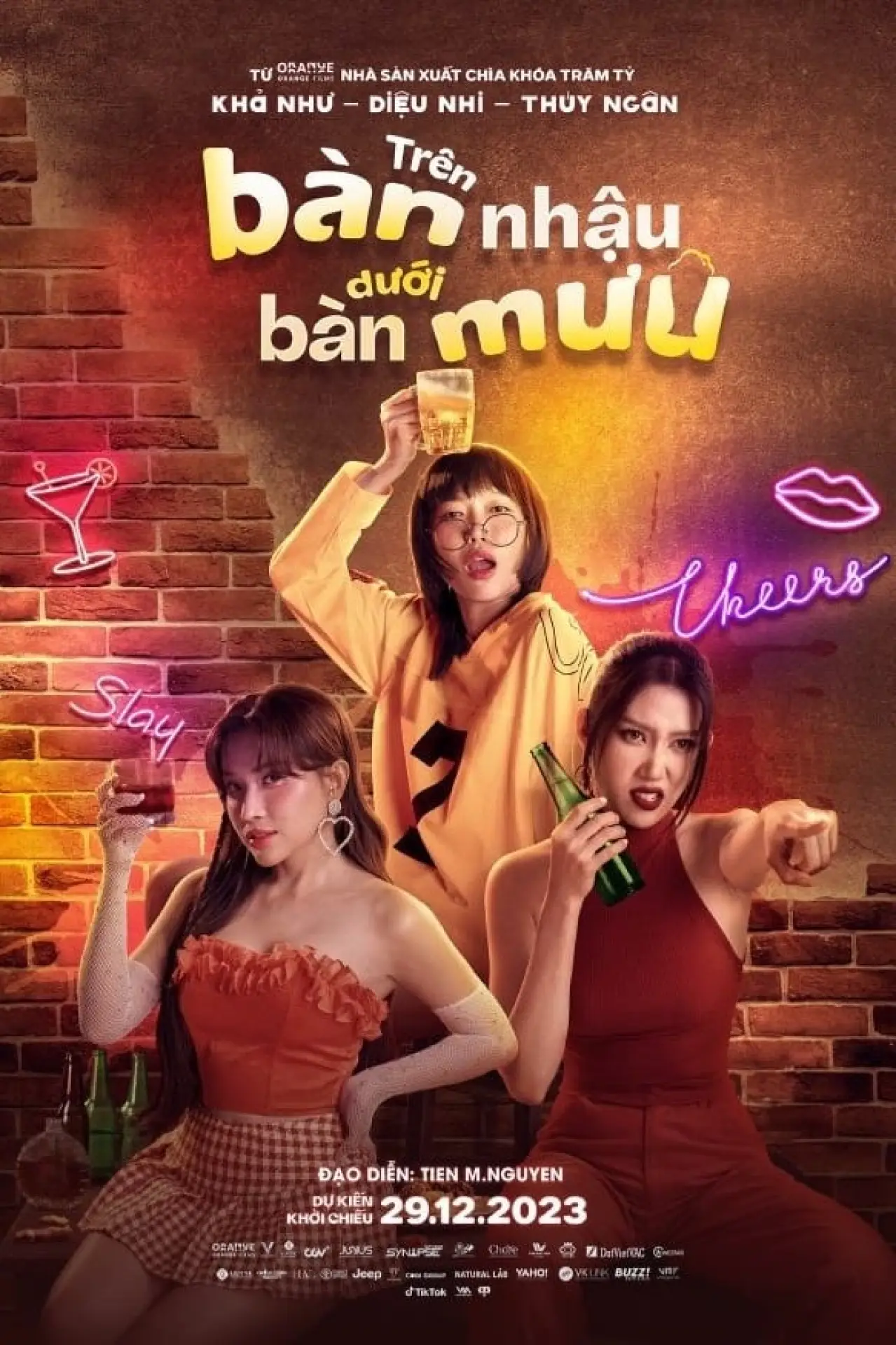 Постер к фильму "Trên Bàn Nhậu Dưới Bàn Mưu"