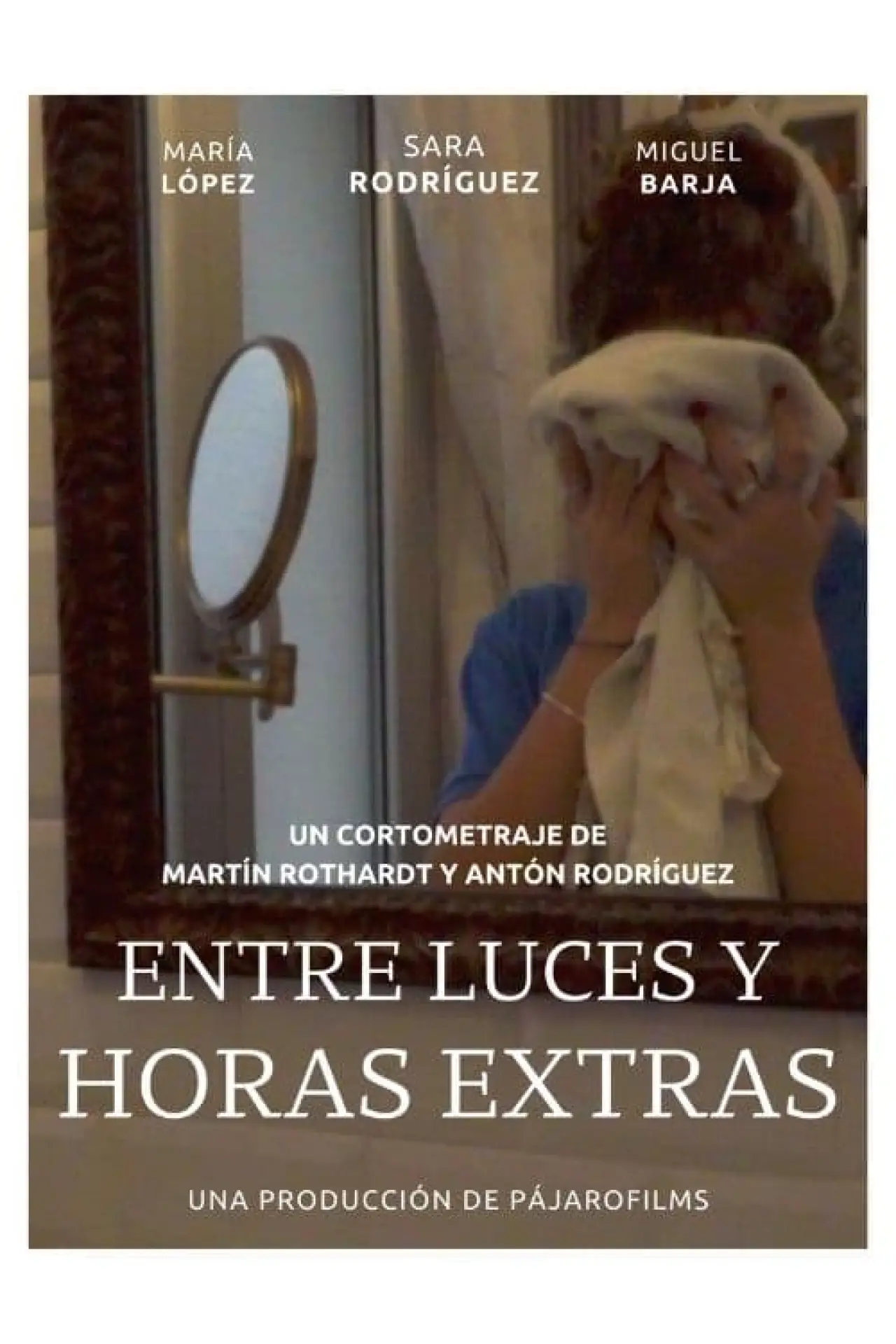 Постер к фильму "Entre Luces y Horas Extras"