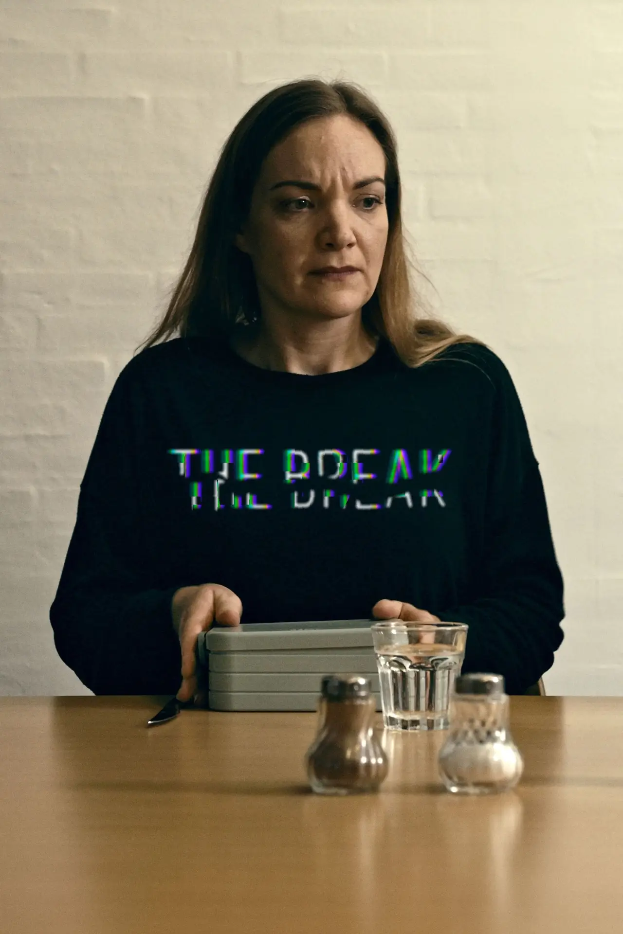 Постер к фильму "The Break"