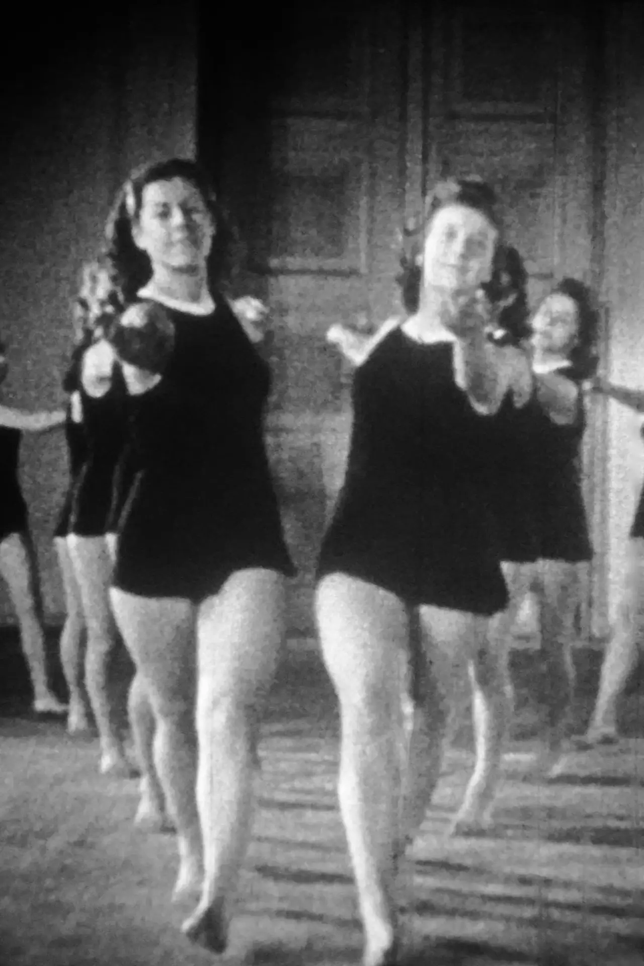 Постер к фильму "Gymnastische Bewegungsspiele und Mädeltänze"