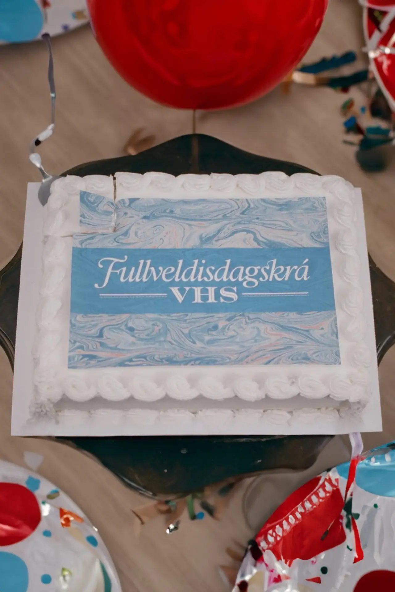Постер к фильму "Fullveldisdagskrá VHS"