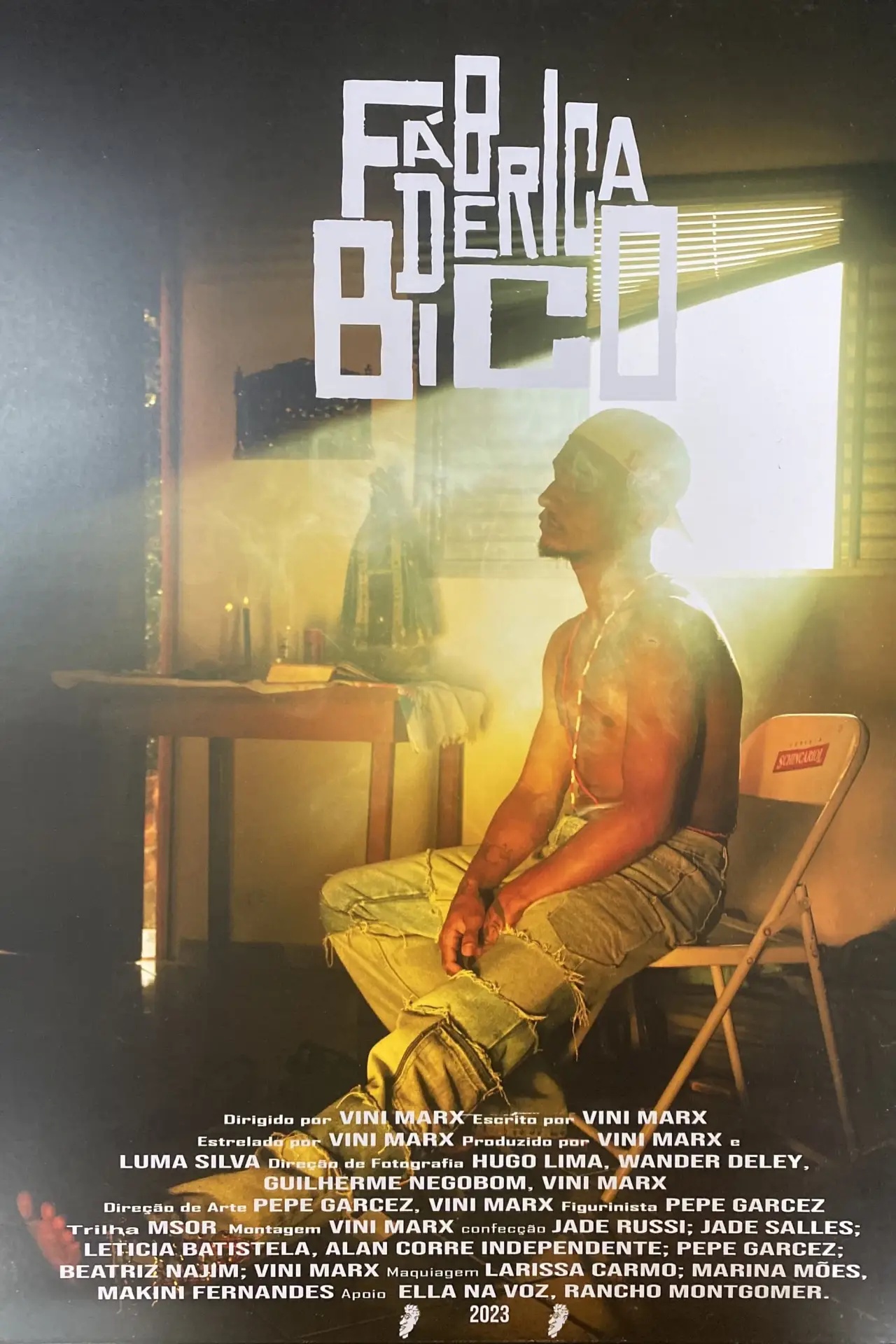 Постер к фильму "Fábrica de Bico"
