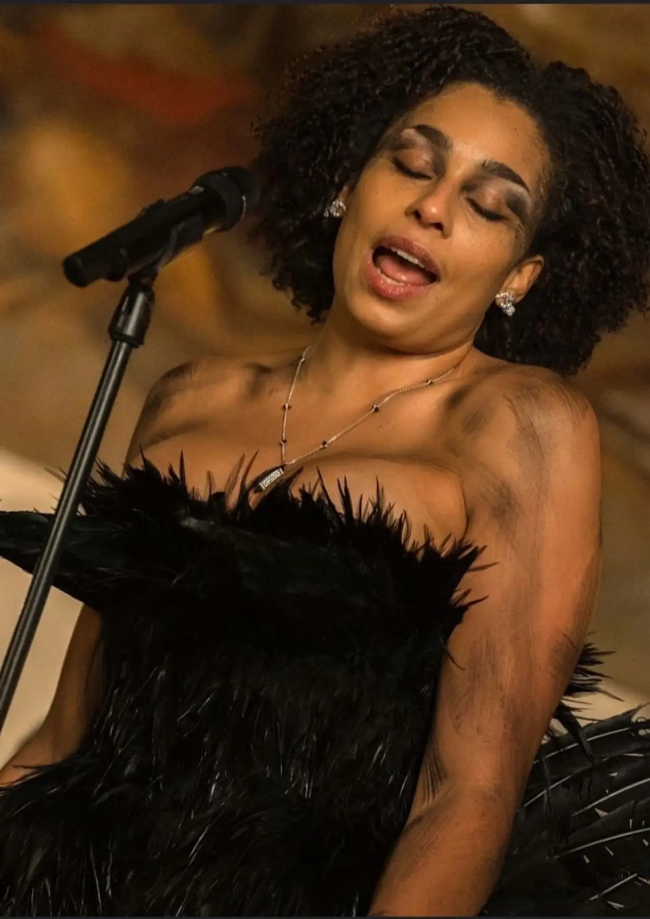 Постер к фильму "Nina Simone : Résonances au Panthéon"