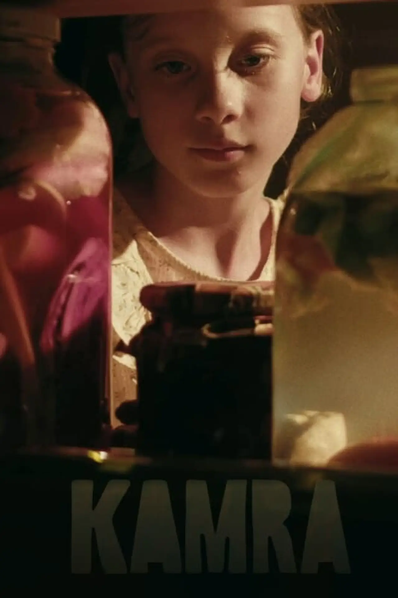 Постер к фильму "Kamra"