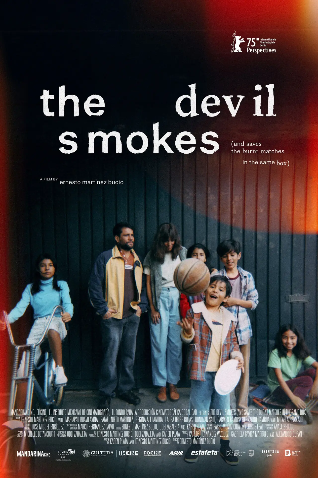 Постер к фильму "El diablo fuma (y guarda las cabezas de los cerillos quemados en la misma caja)"