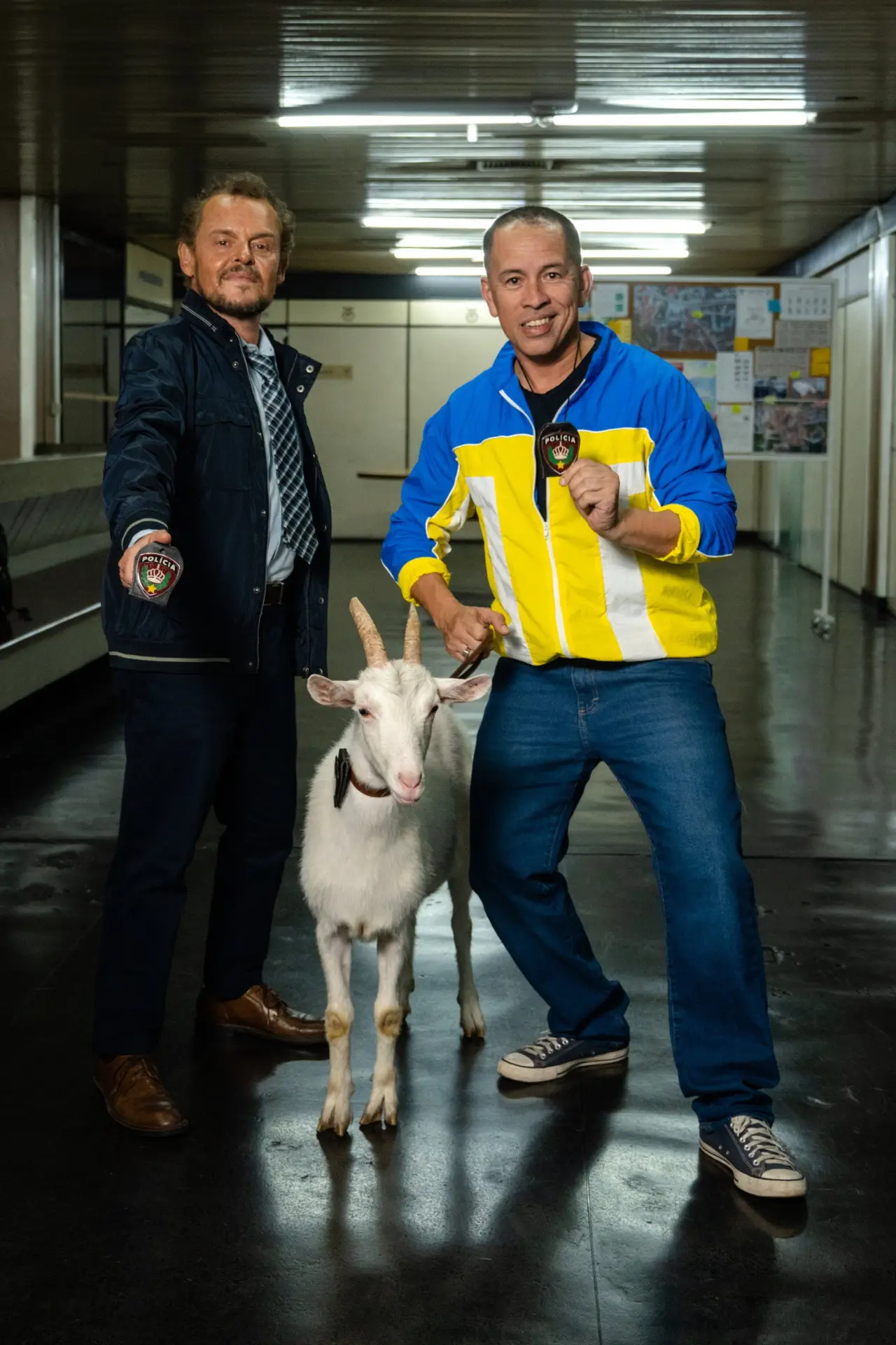 Постер к фильму "Cabras da Peste 2: Miami Vixe"