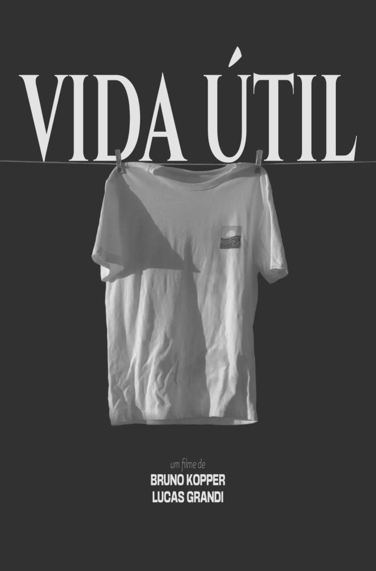 Постер к фильму "Vida Útil"