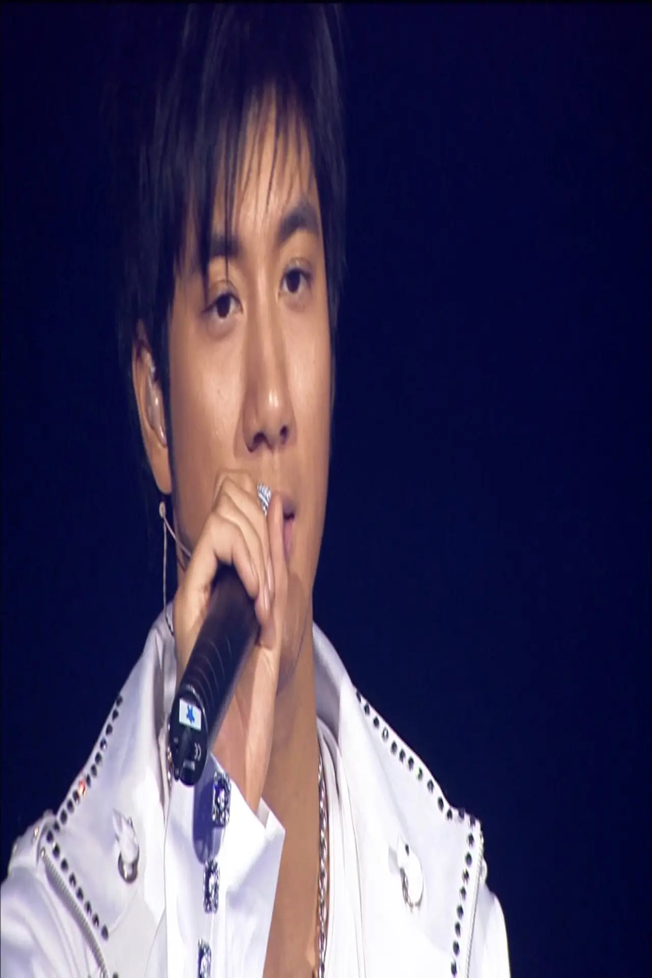 Постер к фильму "王力宏Leehom Wang盖世英雄台北演唱会2011"
