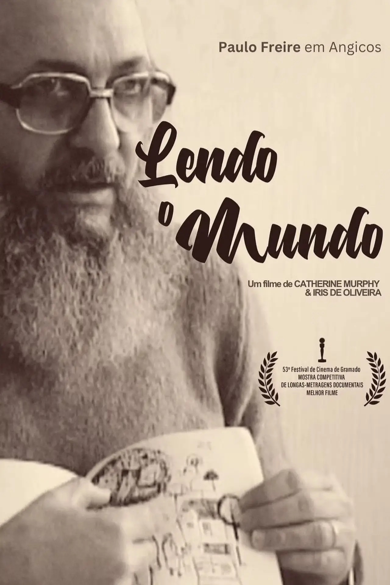 Постер к фильму "Lendo o Mundo"