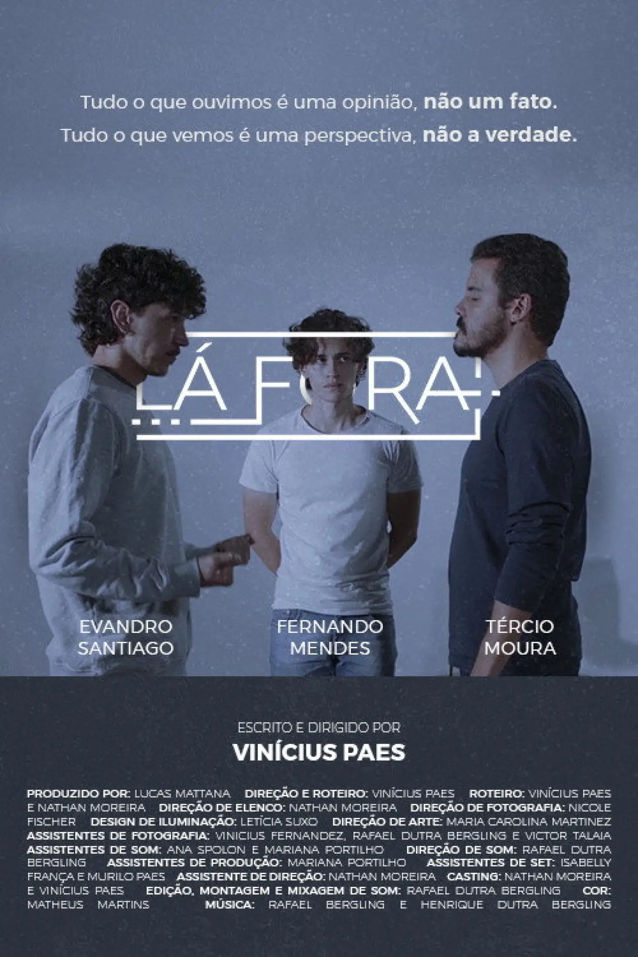 Постер к фильму "Lá Fora"