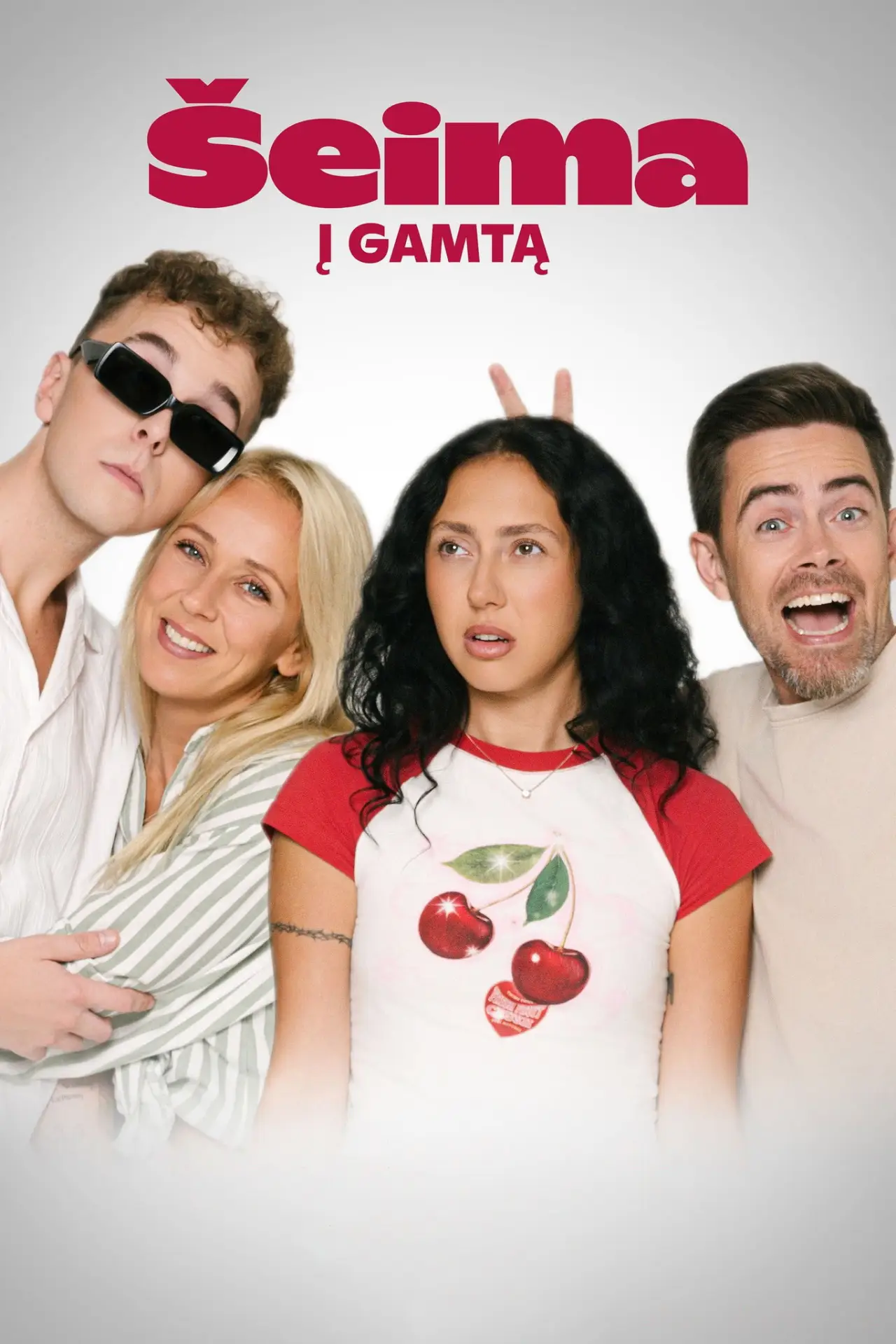 Постер к фильму "Šeima į gamtą"