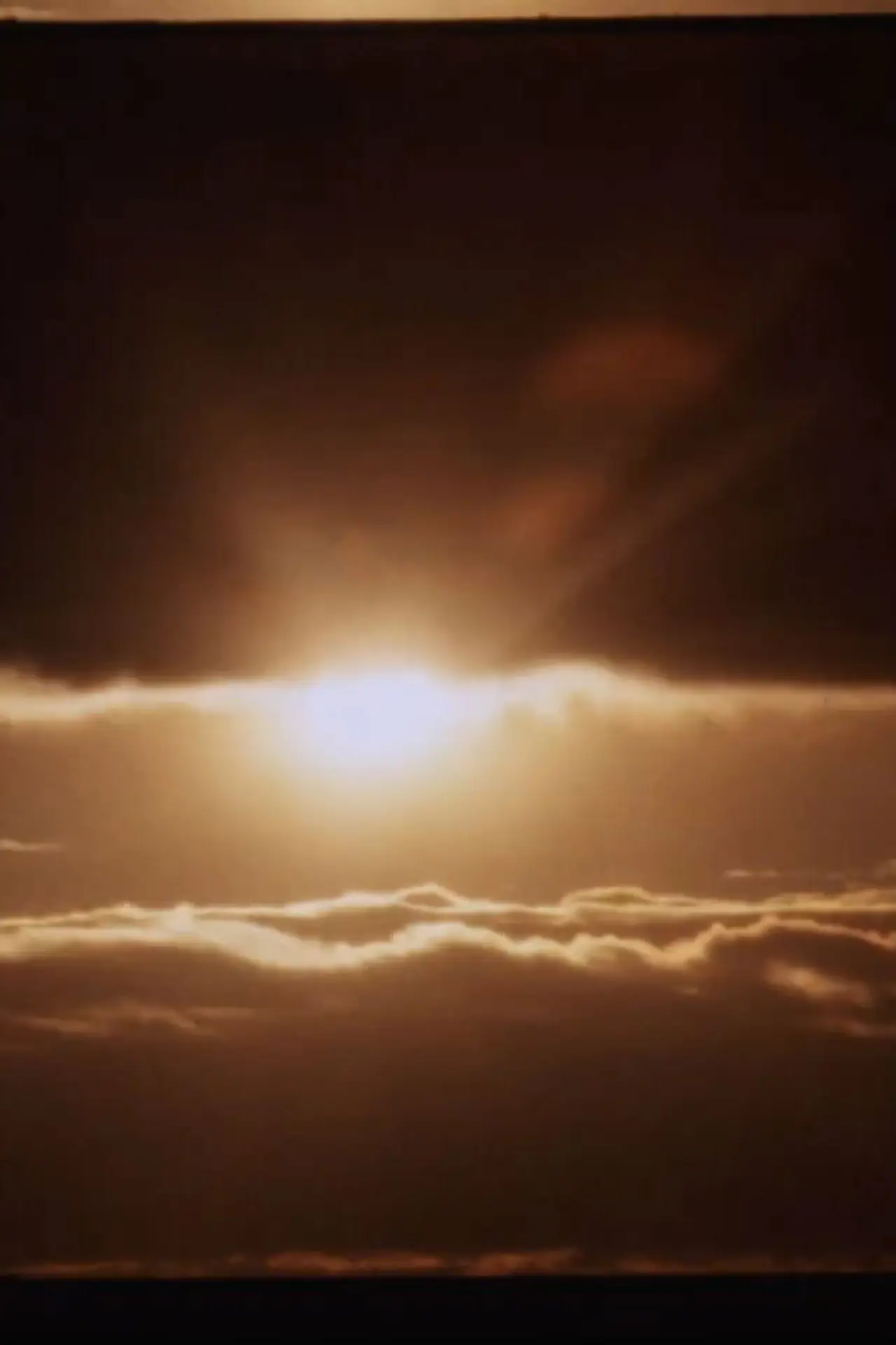 Постер к фильму "Un cielo brilliante"