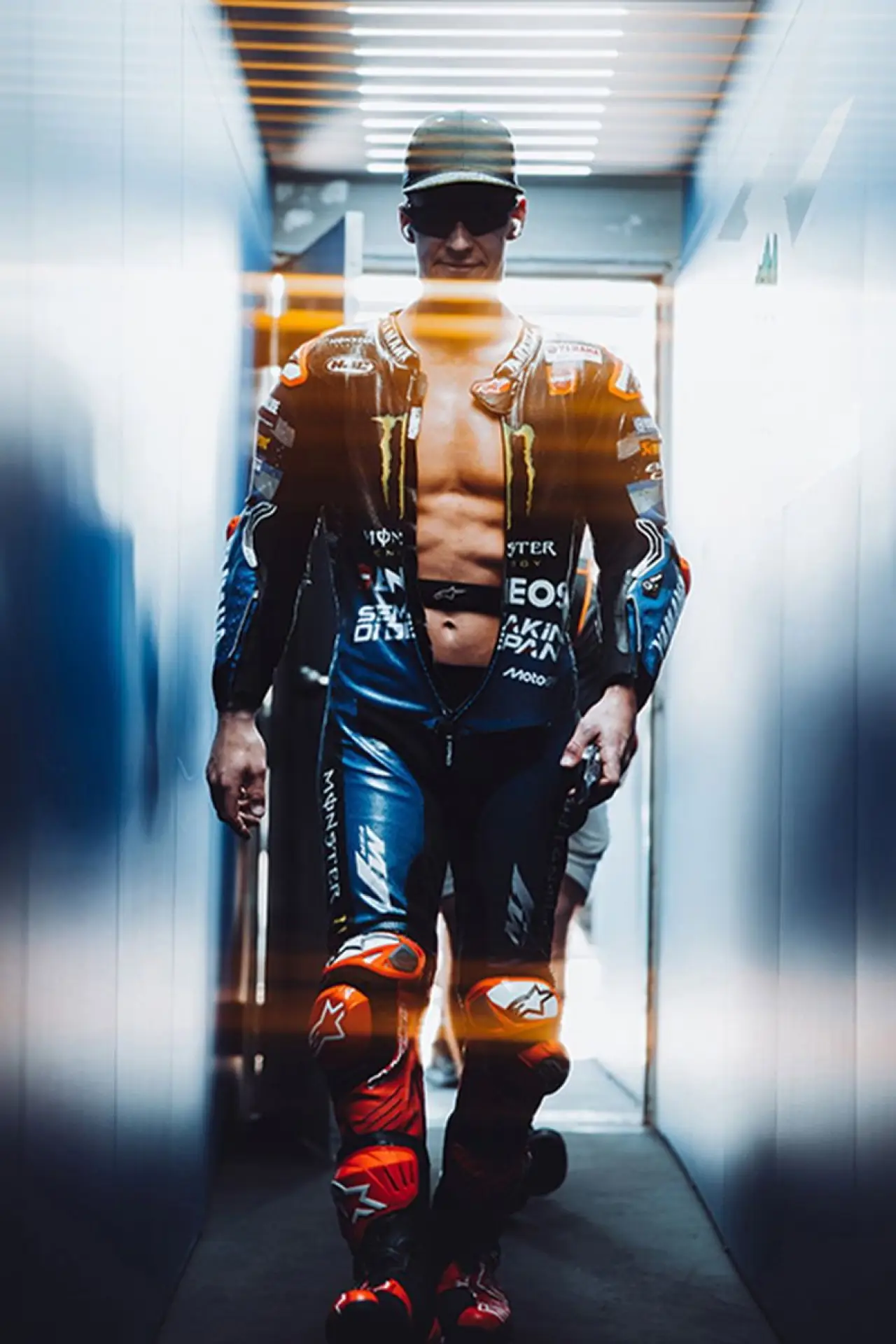 Постер к фильму "Intérieur Sport : Fabio Quartararo - Obsession(s)"