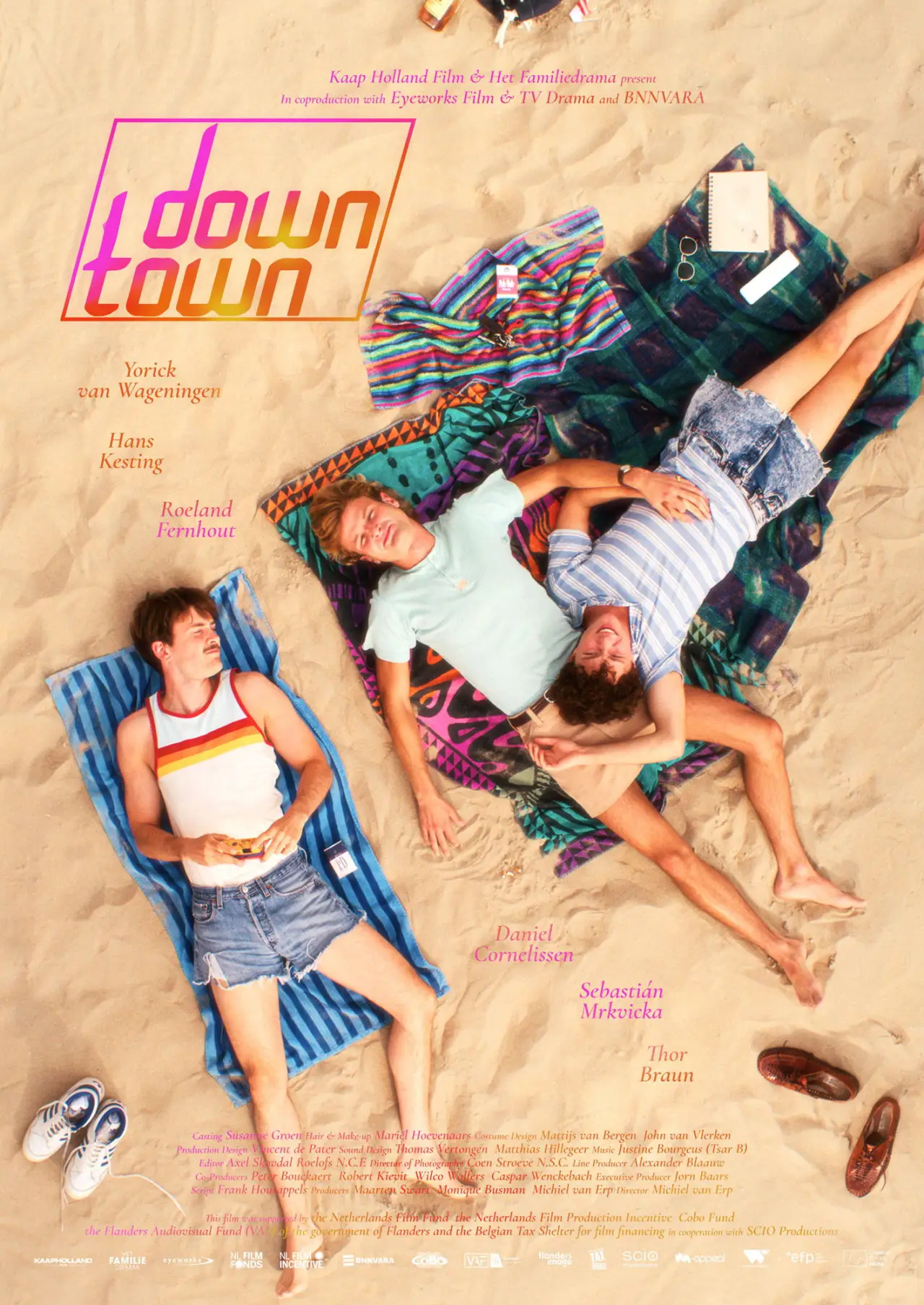 Постер к фильму "Downtown"