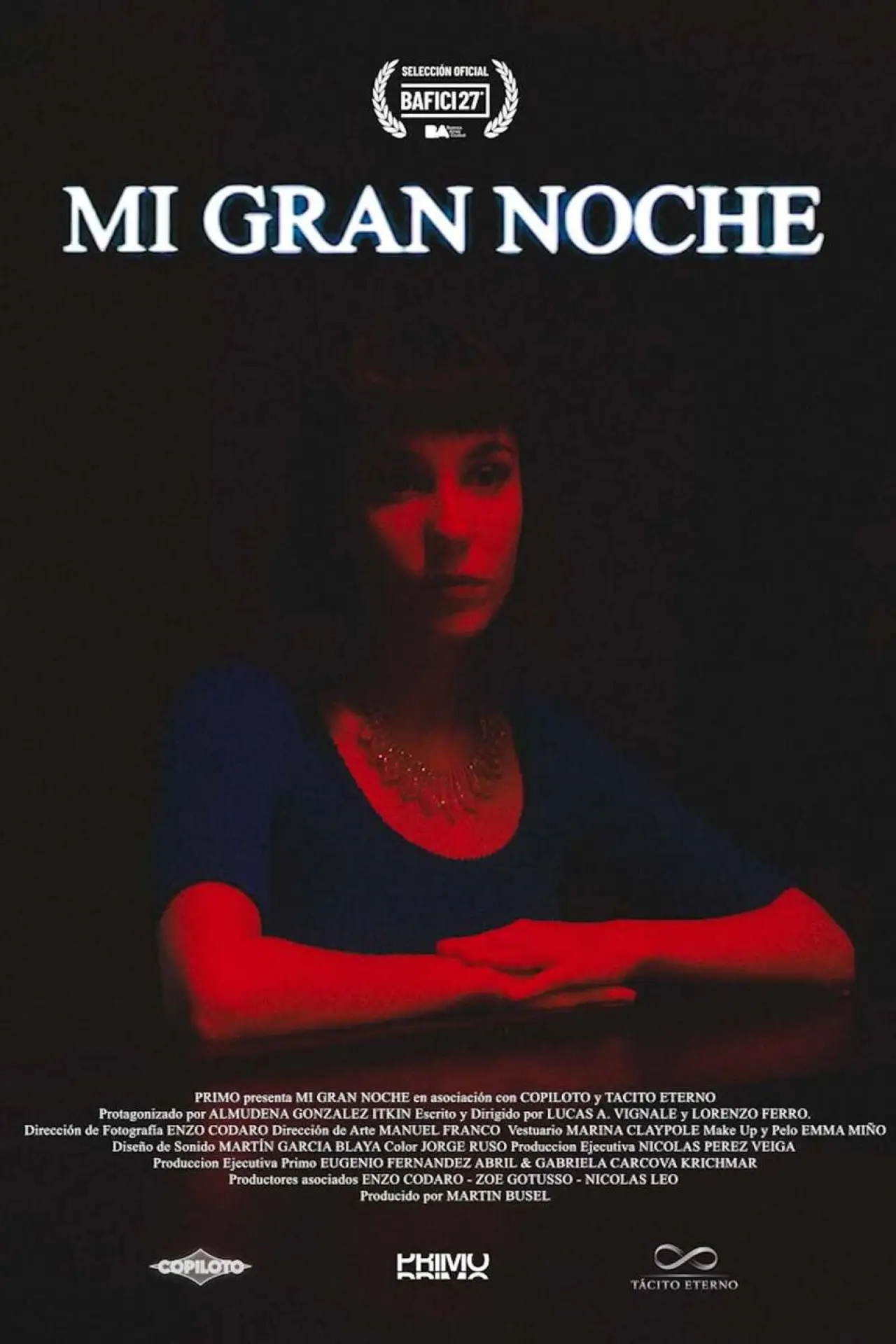 Постер к фильму "Mi gran noche"
