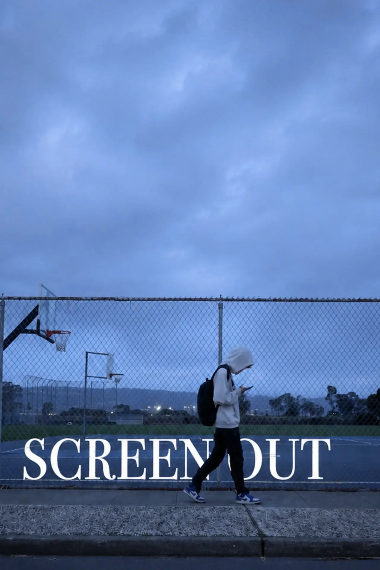 Постер к фильму "SCREEN OUT"