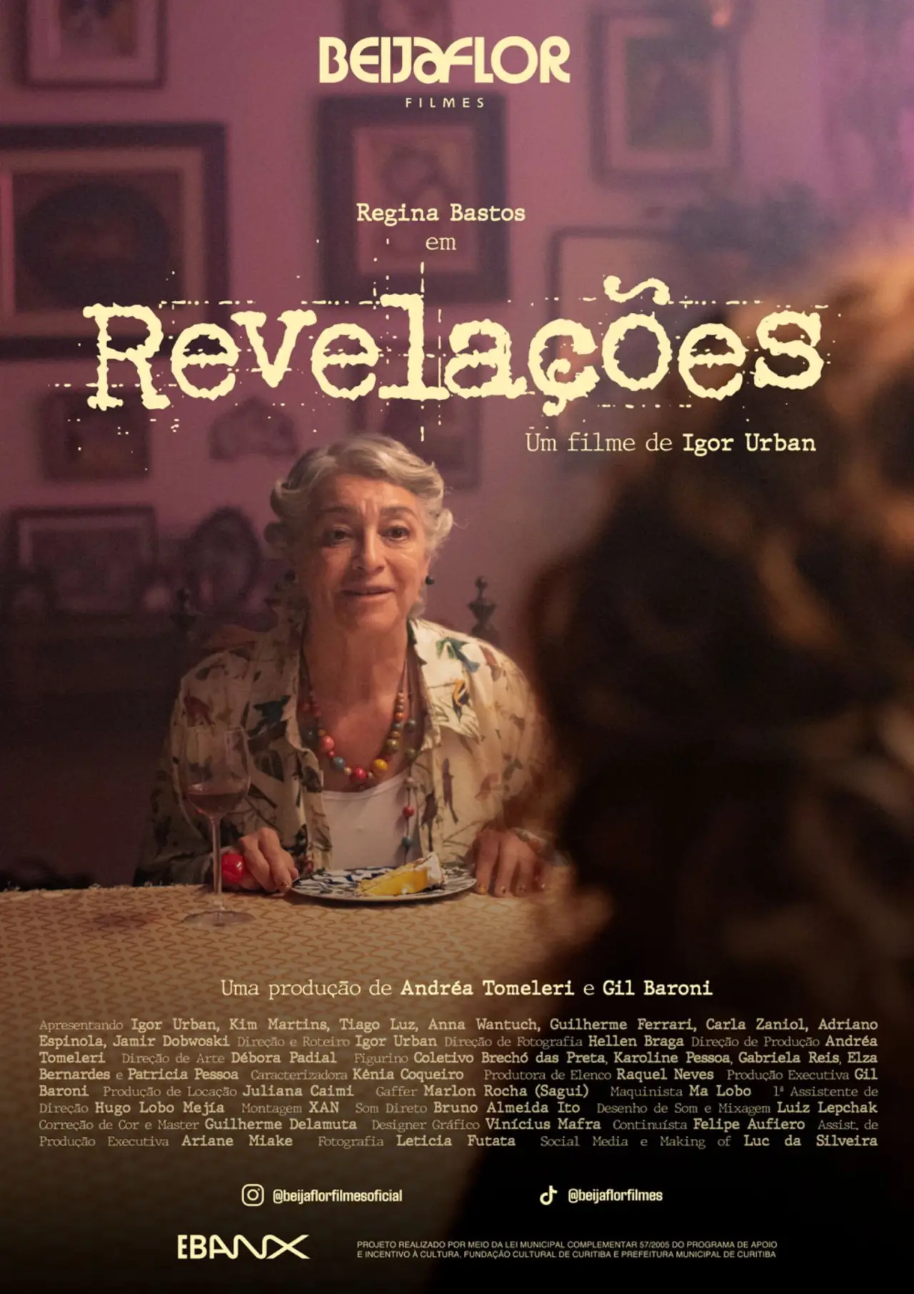 Постер к фильму "Revelações"