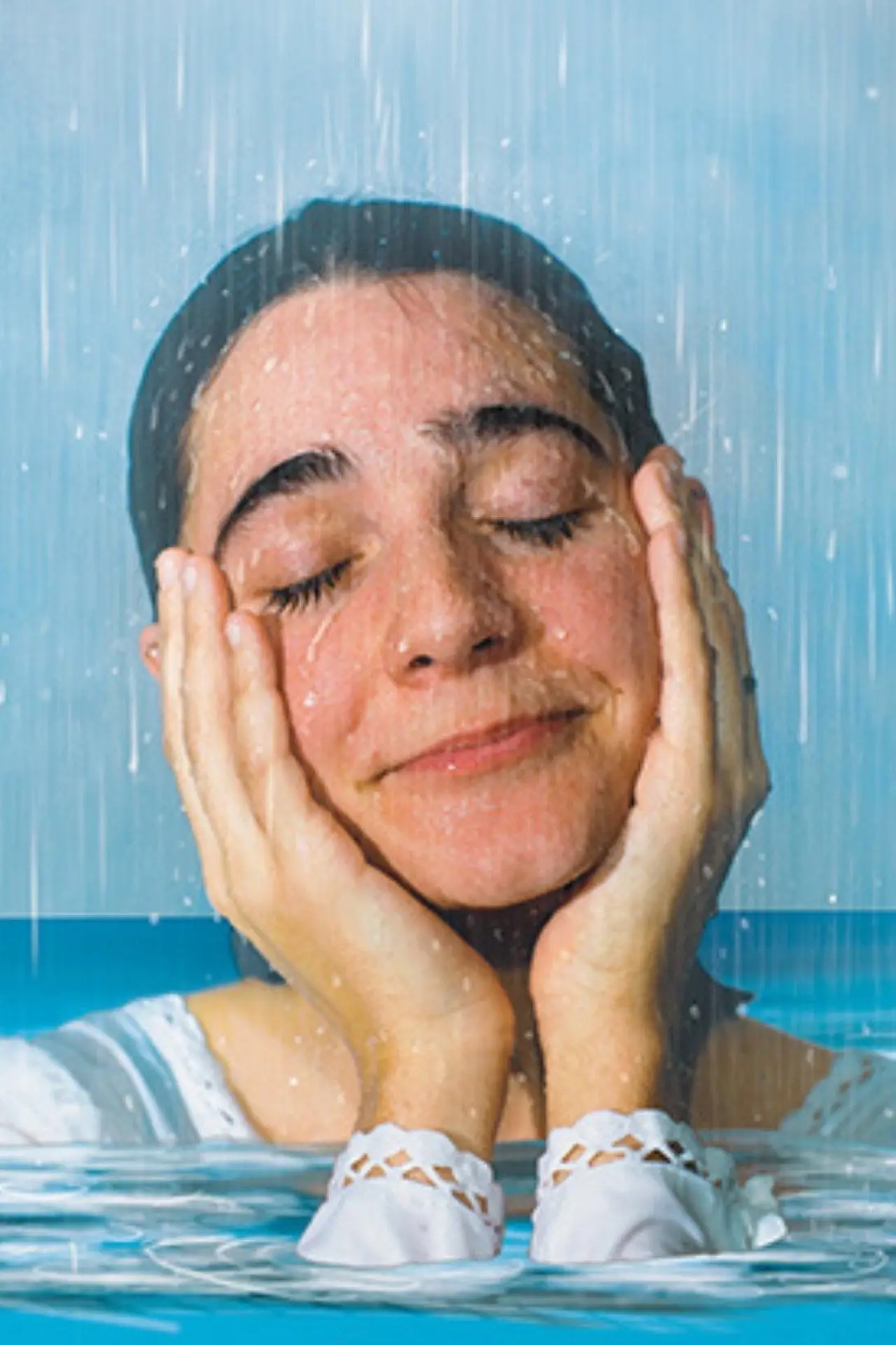 Постер к фильму "Lara Ricote: Little Tiny Wet Show (baptism)"