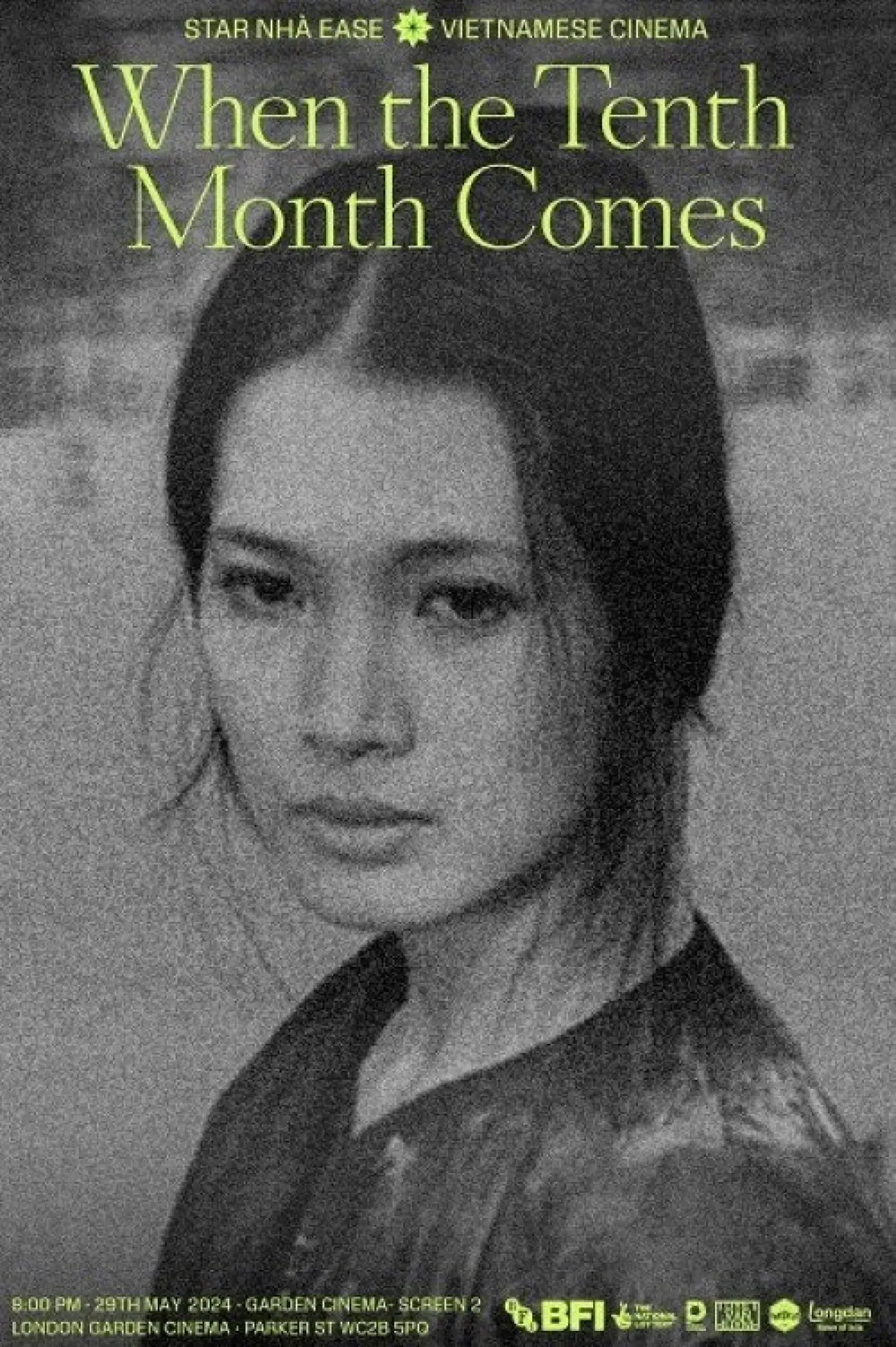 Постер к фильму "Bao giờ cho đến tháng Mười"