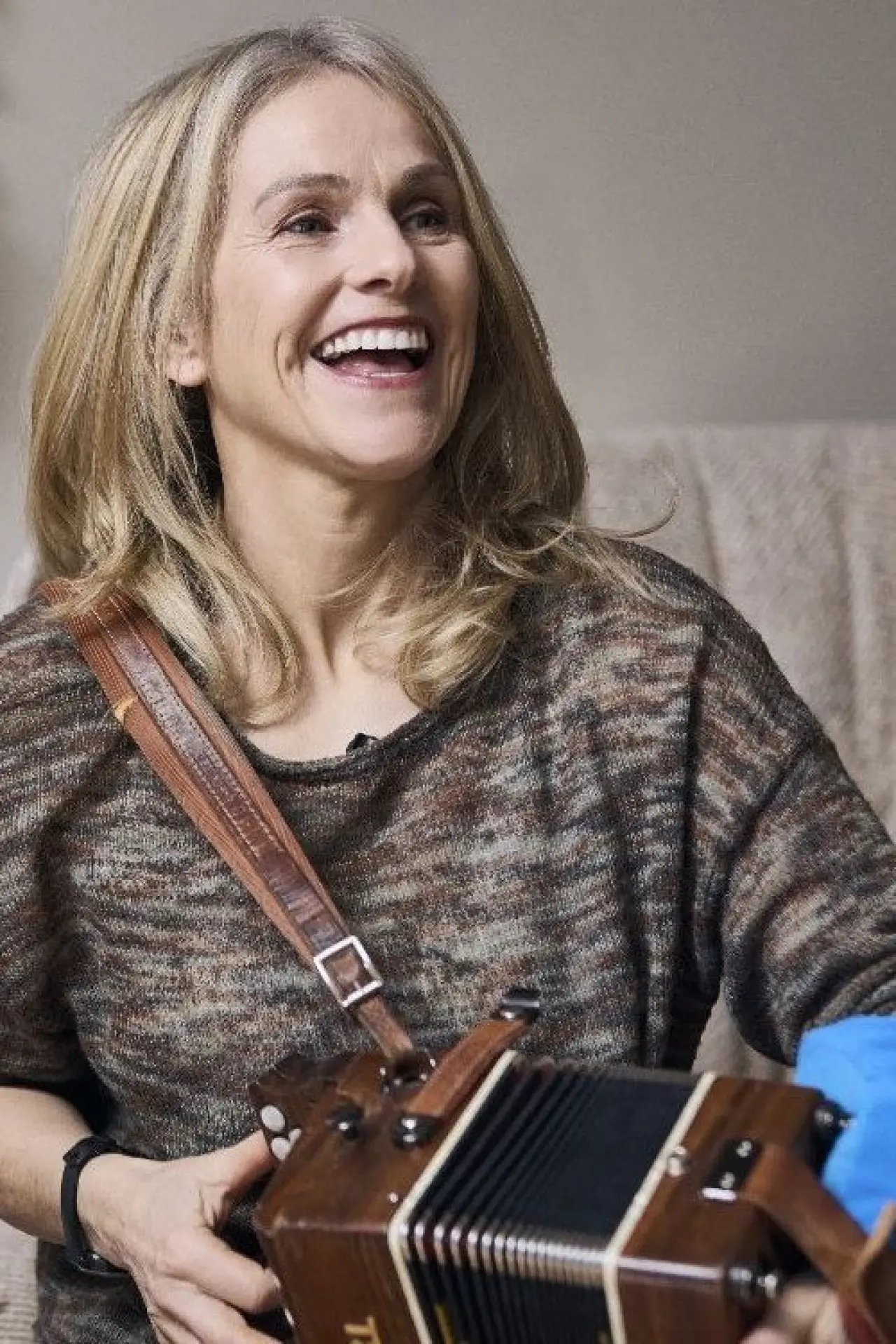 Постер к фильму "Tradfluencer - The Sharon Shannon Story"
