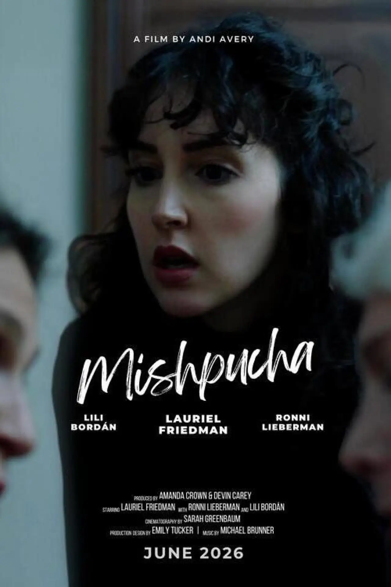Постер к фильму "Mishpucha"