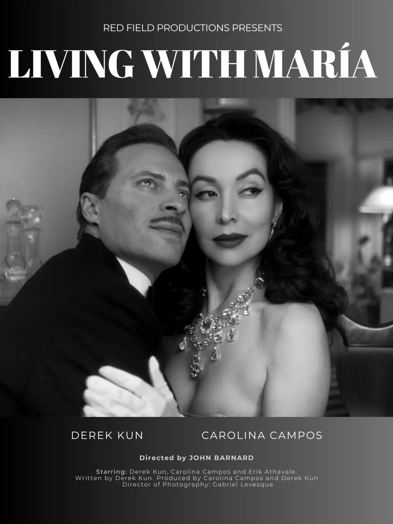 Постер к фильму "Living With María"
