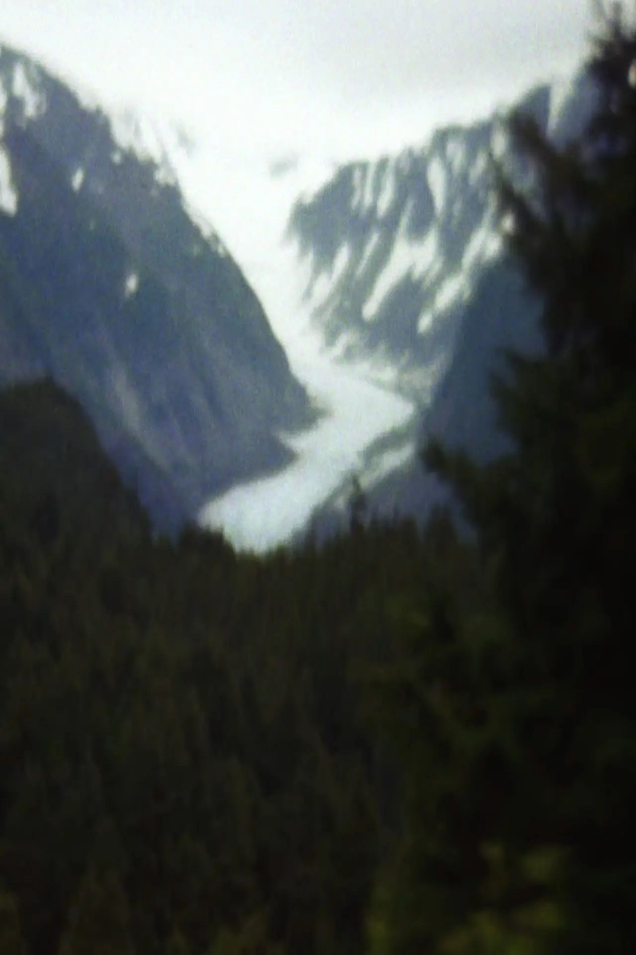Постер к фильму "Alaska"